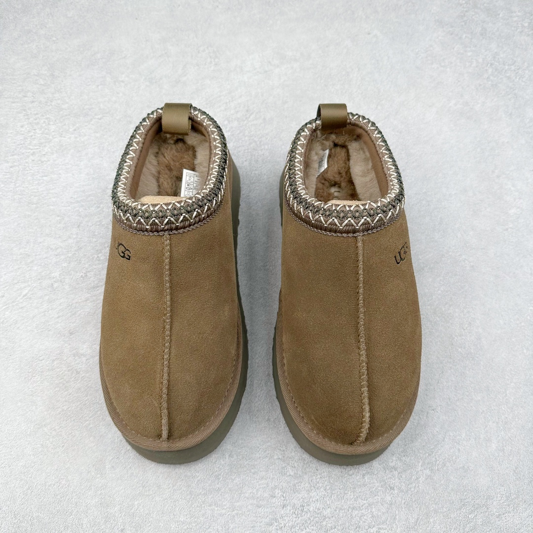 图片[2]-＃平台特供纯原福利 UGG 经典秋冬羊皮毛一体雪地靴 私人订单价格匠心定位 桑坡大厂直供 拒绝高利润 区别杀猪版本 隆丰A级澳洲进口羊皮毛一体 完全遵循ZP工艺流程 代工厂原厂版师 秉承无原鞋不开发选择 注重每一处细节 市面最正版型 TREADLITE\\\”轻翼\\\”科技外底 轻便/耐用/柔韧/桩型【售后郑重承诺】一个月内若出现重大脱胶/断底等质量问题 直接为您换新 翻毛皮鞋面 细腻亲肤再生聚酯纤维滚边 舒适易打理 保暖性佳 UGG plush™ 里衬和内底 茸软亲肤 舒适暖足 经典鞋型搭配轻盈厚底 稳稳拿捏秋冬出街时髦造型 Treadlite by UGG 轻翼大底 轻盈缓震 为双足减负 舒适轻便 助你轻松畅玩整天 尺码：35 36 37 38 39 40-选品中心