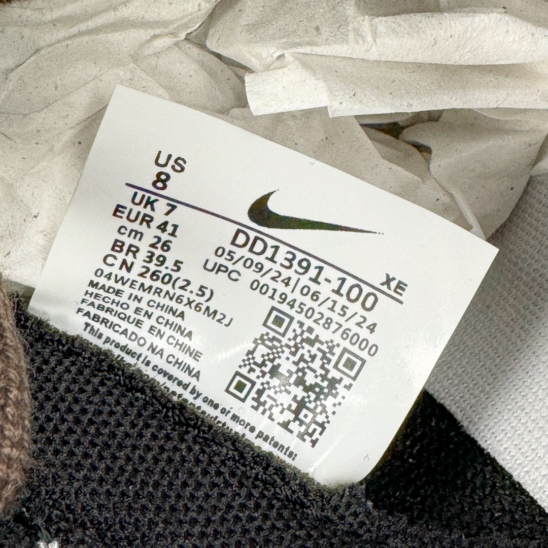 图片[12]-＃YC纯原 NK Dunk Low 拓荒骑士 沙暴 DD1391-100 定制系列天花板 无原鞋不开发 全系列得物原鞋一比一校对开发 配色持续更新中 终端对接 优势输出 全套原厂楦头原纸板数据档案倾力打造 原汁原味莞产 极致还原 圈内最强针车工艺 高端零售指定版 广东原厂配套原盒原标 鞋盒分三个尺码段 原厂冲刀 超高清洁度 全鞋零毛边皮料切割 采用原厂百宏鞋带以及原厂百宏织唛舌标 内标可供原厂几率过验 进口原装条纹中底布 四线拉帮白色点胶 原厂拉帮手法遵循公司 原厂电绣 极致还原 尺码：36 36.5 37.5 38 38.5 39 40 40.5 41 42 42.5 43 44-选品中心