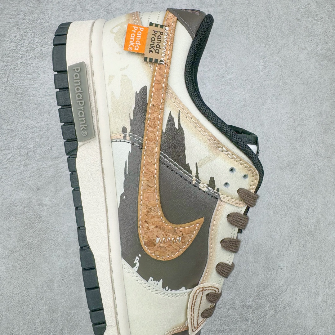 图片[6]-＃YC纯原 NK Dunk Low 拓荒骑士 沙暴 DD1391-100 定制系列天花板 无原鞋不开发 全系列得物原鞋一比一校对开发 配色持续更新中 终端对接 优势输出 全套原厂楦头原纸板数据档案倾力打造 原汁原味莞产 极致还原 圈内最强针车工艺 高端零售指定版 广东原厂配套原盒原标 鞋盒分三个尺码段 原厂冲刀 超高清洁度 全鞋零毛边皮料切割 采用原厂百宏鞋带以及原厂百宏织唛舌标 内标可供原厂几率过验 进口原装条纹中底布 四线拉帮白色点胶 原厂拉帮手法遵循公司 原厂电绣 极致还原 尺码：36 36.5 37.5 38 38.5 39 40 40.5 41 42 42.5 43 44-选品中心