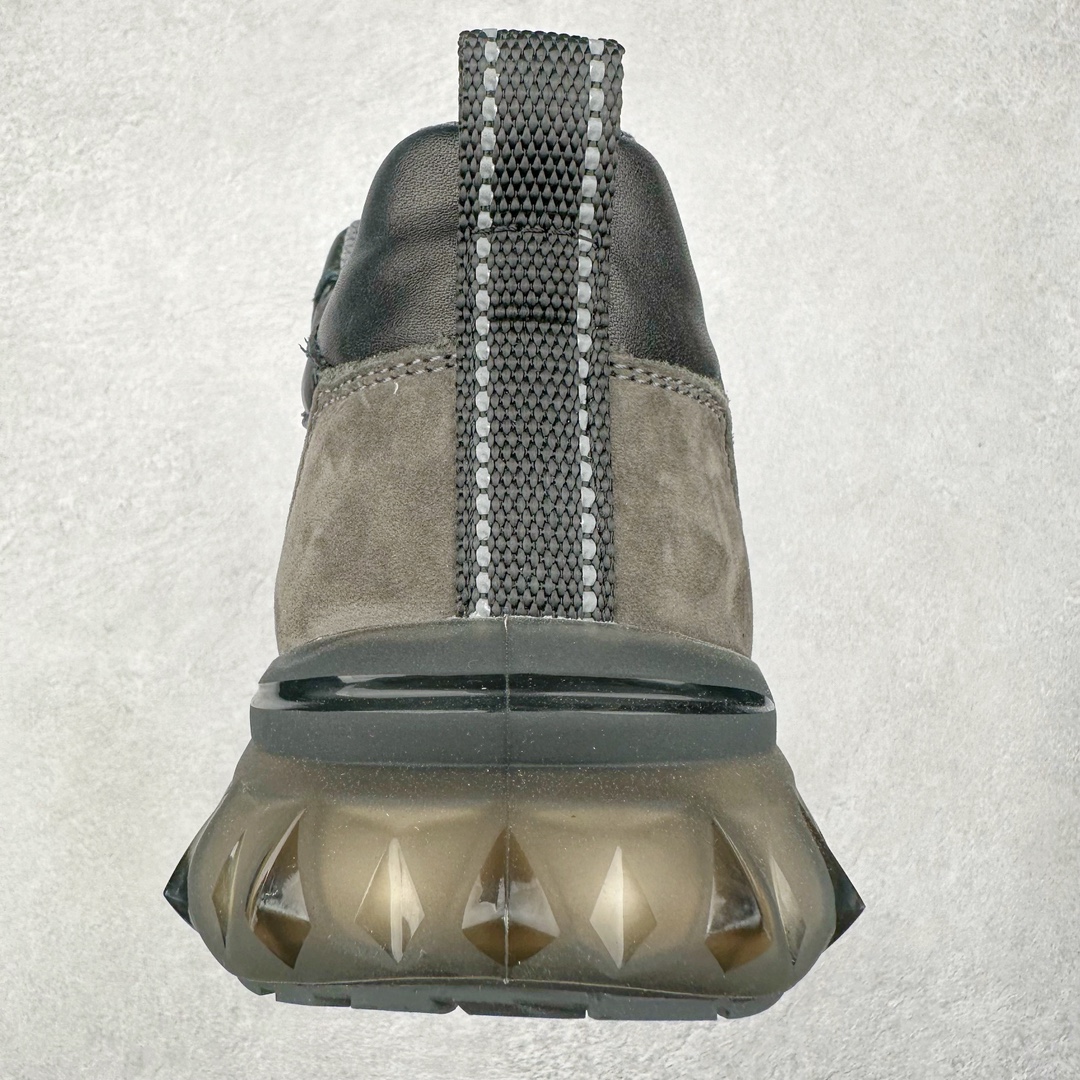 图片[8]-ECCO爱步2024年新款户外鞋防水透气越野跑鞋 健步踪迹系列 鞋面设有GORE-TEX防水薄膜 给你贴心防水保护 防水透气 直接注塑工艺连接鞋面与鞋底 一体成型 合脚稳固 BIOM自然律动科技鞋楦 符合人体工学 长效缓震带来裸足体验 橡胶大底 结合橡胶凸起鞋钉设计 适应多种地形 提供强劲抓地力与耐磨性 稳定支撑 越野无束 尺码：39 40 41 42 43 44（正常码）-选品中心