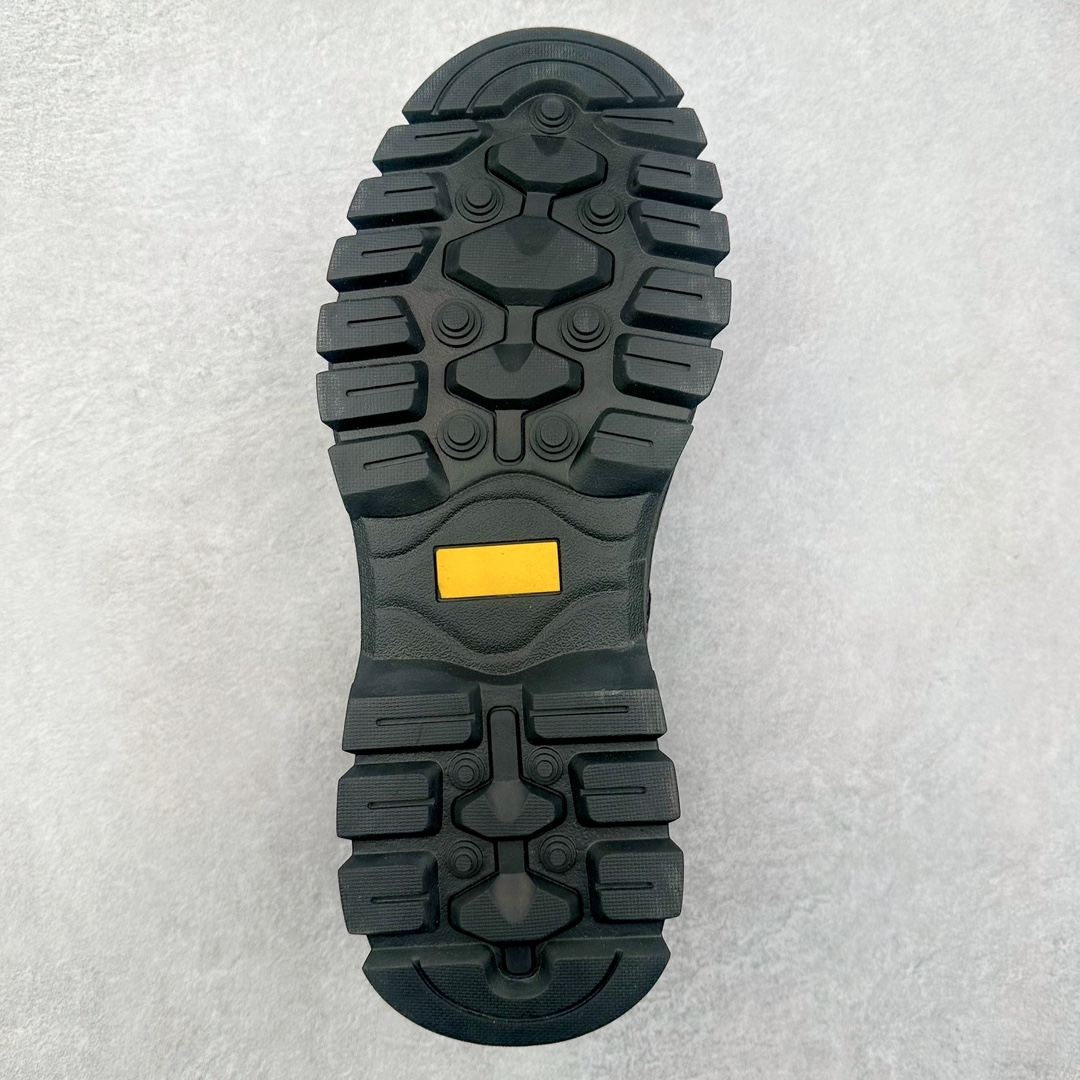 图片[9]-ECCO爱步2024年新款户外鞋防水透气越野跑鞋 健步踪迹系列 鞋面设有GORE-TEX防水薄膜 给你贴心防水保护 防水透气 直接注塑工艺连接鞋面与鞋底 一体成型 合脚稳固 BIOM自然律动科技鞋楦 符合人体工学 长效缓震带来裸足体验 橡胶大底 结合橡胶凸起鞋钉设计 适应多种地形 提供强劲抓地力与耐磨性 稳定支撑 越野无束 尺码：39 40 41 42 43 44（正常码）-选品中心