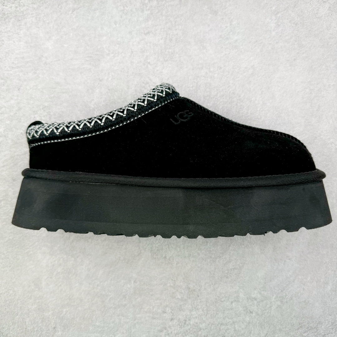 图片[2]-＃平台特供纯原福利 UGG 经典秋冬羊皮毛一体雪地靴 私人订单价格匠心定位 桑坡大厂直供 拒绝高利润 区别杀猪版本 隆丰A级澳洲进口羊皮毛一体 完全遵循ZP工艺流程 代工厂原厂版师 秉承无原鞋不开发选择 注重每一处细节 市面最正版型 TREADLITE\\\”轻翼\\\”科技外底 轻便/耐用/柔韧/桩型【售后郑重承诺】一个月内若出现重大脱胶/断底等质量问题 直接为您换新 翻毛皮鞋面 细腻亲肤再生聚酯纤维滚边 舒适易打理 保暖性佳 UGG plush™ 里衬和内底 茸软亲肤 舒适暖足 经典鞋型搭配轻盈厚底 稳稳拿捏秋冬出街时髦造型 Treadlite by UGG 轻翼大底 轻盈缓震 为双足减负 舒适轻便 助你轻松畅玩整天 尺码：35 36 37 38 39 40-选品中心