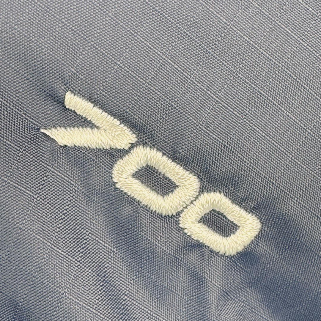 图片[17]-＃TZD TheNorthFace 1996 Nuptse 4NCH 北面拼色户外经典潮牌羽绒服 美国原厂原版数据开版 比例协调、宽松、保暖、时尚 真正原厂内部数据 最大可穿至230斤左右【非市面为节约成本而缩小版型】建议对比尺码表参数 全新进口百灵达绣花机定制万针电绣 采用进口7号针 进口绣线 保证每字饱满、立体、清晰 可称最贵绣标 采用国标90白鸭绒填充 保暖性能更出色 轻便不厚重 压缩后的蓬松度恢复性好 原厂定制40D格子四级防水布料 独家采用原版一致单层布料做法【非市面通货内加胆布】采用单层布料考验了布料及羽绒必须要达标 防止跑绒 并保证手感及膨松度 内里采用尼龙nylon双重双层封禁设计 不会出现任何跑绒现象 内置抽拉绳扣的可调节下摆 可防风防寒 拉链采用吉田YKK原厂定制 刻字清晰 质感完美顺滑 建议比较可供过毒验货 辅料及扣子均采用原版一样铜芯弹簧【非市面铁芯弹簧】可对比了解更多细节 只做市场最高版本 袖口六角扣标志着同步原版一样的六角扣 真正做到和原版一摸一样 不诋毁 不浮夸 真实且不需要太多文案 因为专注 所以专业！ 尺码：XS S M L XL XXL-选品中心