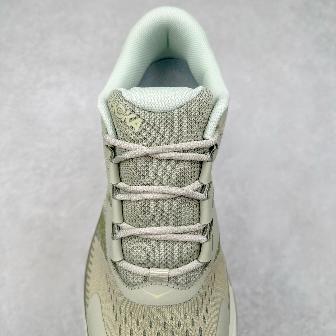 图片[5]-HOKA SKYLINE-FLOAT X 为HOKA首双搭载PeBax推进板的户外登山鞋，为近期大受欢迎的快速登山趋势打造，可同时对应越野跑与快速登山需求。90%蓖麻油提炼制造的Pebax推进版，搭配以甘蔗材质提炼的双密度EVA中底，为登山者带来源源不绝的前进能量。后跟外侧加长的Swallowtail Heel燕尾设计，同时提供上坡有感推进力、下坡步态更顺畅转换的快速登山新体验，适合想尝试轻量化登山，追求快速登山，但希望同时保持支撑推进力的族群。SKYLINE-FLOAT X使用Vibram黄金大底XS Trek复合橡胶成分，兼具耐磨与抓地力，搭配全新设计的5mm大底鞋齿与鞋纹，让克服崎岖地形更轻松，落地更稳定。 尺码：36 36.5 37.5 38 38.5 39 40 40.5 41 42 42.5 43 44 44.5 45-选品中心