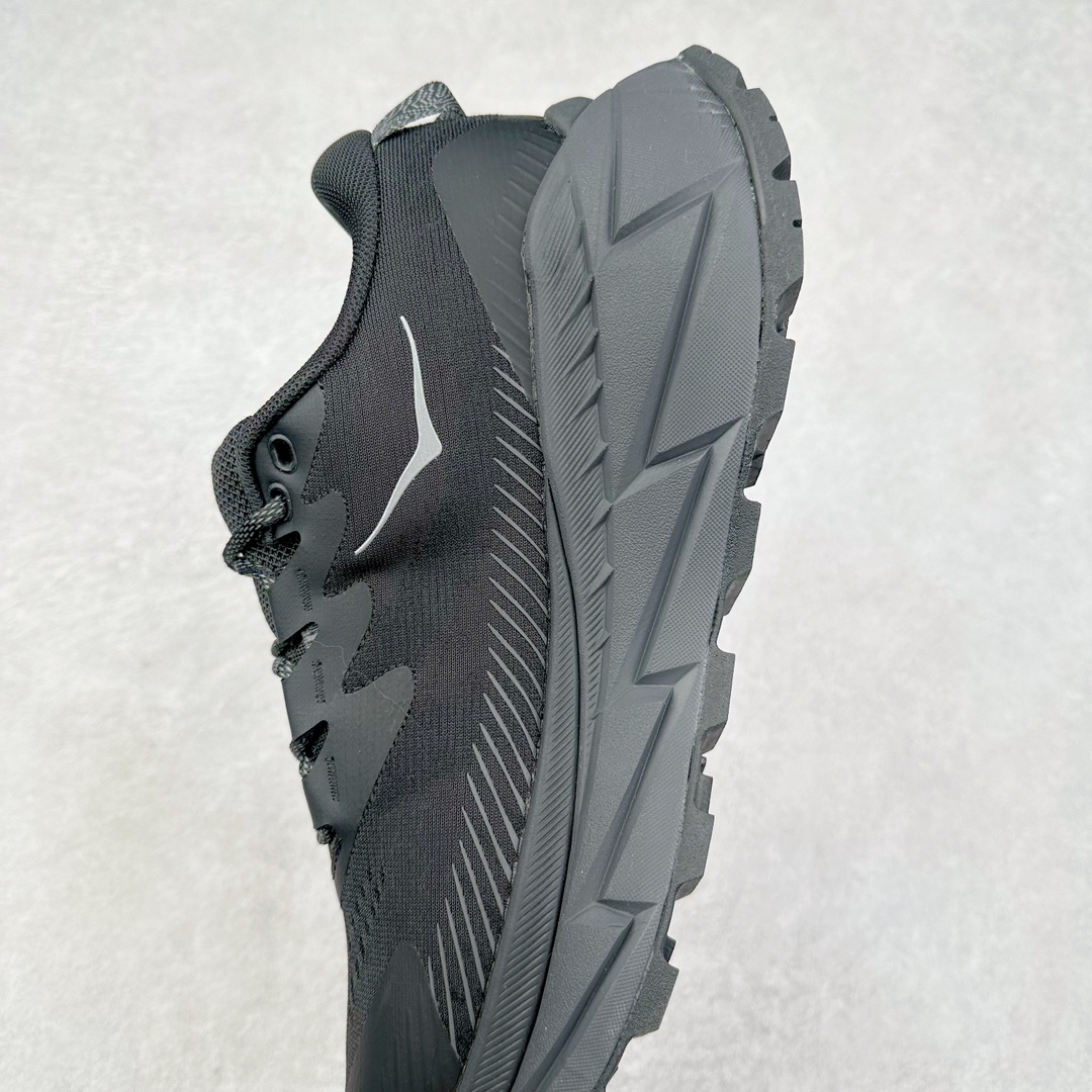 图片[7]-HOKA SKYLINE-FLOAT X 为HOKA首双搭载PeBax推进板的户外登山鞋，为近期大受欢迎的快速登山趋势打造，可同时对应越野跑与快速登山需求。90%蓖麻油提炼制造的Pebax推进版，搭配以甘蔗材质提炼的双密度EVA中底，为登山者带来源源不绝的前进能量。后跟外侧加长的Swallowtail Heel燕尾设计，同时提供上坡有感推进力、下坡步态更顺畅转换的快速登山新体验，适合想尝试轻量化登山，追求快速登山，但希望同时保持支撑推进力的族群。SKYLINE-FLOAT X使用Vibram黄金大底XS Trek复合橡胶成分，兼具耐磨与抓地力，搭配全新设计的5mm大底鞋齿与鞋纹，让克服崎岖地形更轻松，落地更稳定。 尺码：36 36.5 37.5 38 38.5 39 40 40.5 41 42 42.5 43 44 44.5 45-选品中心