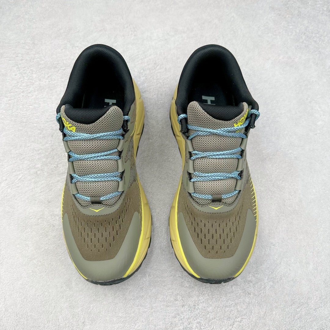 图片[2]-HOKA SKYLINE-FLOAT X 为HOKA首双搭载PeBax推进板的户外登山鞋，为近期大受欢迎的快速登山趋势打造，可同时对应越野跑与快速登山需求。90%蓖麻油提炼制造的Pebax推进版，搭配以甘蔗材质提炼的双密度EVA中底，为登山者带来源源不绝的前进能量。后跟外侧加长的Swallowtail Heel燕尾设计，同时提供上坡有感推进力、下坡步态更顺畅转换的快速登山新体验，适合想尝试轻量化登山，追求快速登山，但希望同时保持支撑推进力的族群。SKYLINE-FLOAT X使用Vibram黄金大底XS Trek复合橡胶成分，兼具耐磨与抓地力，搭配全新设计的5mm大底鞋齿与鞋纹，让克服崎岖地形更轻松，落地更稳定。 尺码：36 36.5 37.5 38 38.5 39 40 40.5 41 42 42.5 43 44 44.5 45-选品中心