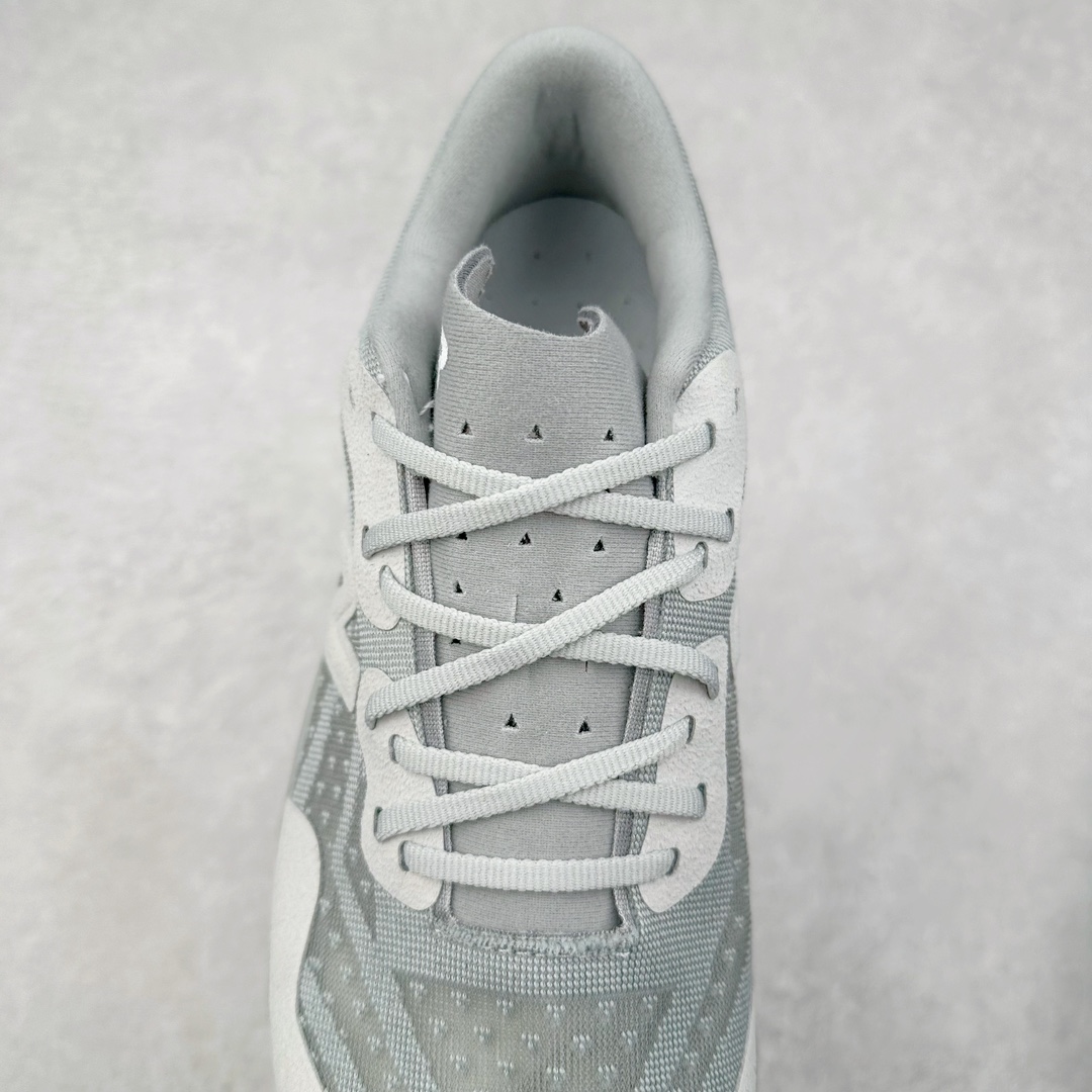 图片[5]-NEW BALANCE Rebel FuelCell Rebel V4 SuperComp Elite 精英版内置碳板 舒适时尚织物减震耐磨低帮马拉松轻量化跑步鞋 NB新百伦于 2019 年夏天首次发布了 Rebel 在制鞋业仍在向强调能量回报的弹力泡沫转变的时候 Rebel 确实是一个叛逆者 快进到 2024 年 Rebel v4 承诺通过重新配制的中底化合物和更高的堆叠高度提供更轻、更有弹性的跑步体验 就像New Balance SC Elite v4一样 Rebel v4 提供了完全重新设计的中底化合物 最新的混合物将 New Balance 专有的 FuelCell 泡沫（TPU 和 EVA 的混合物）与 PEBA 泡沫相结合 带来更弹跳的跑步体验 PEBA是一种超轻 高性能的泡沫 通常出现在镀碳超级鞋中 New Balance Rebel v4、ASICS Novablast 4和Brooks Hyperion Max都是精力充沛的无电镀运动鞋 在速度锻炼和快节奏中大放异彩 这三款鞋都依靠它们的中底泡沫和轻微的摇杆形状来创造一种向前滚动的感觉 而且虽然这些鞋子在堆叠高度和重量方面各不相同 但它们提供了相似的软硬比例 有足够的流行力来加快步伐 尺码：36 37 37.5 38 38.5 39.5 40 40.5 41.5 42 42.5 43 44 45-选品中心