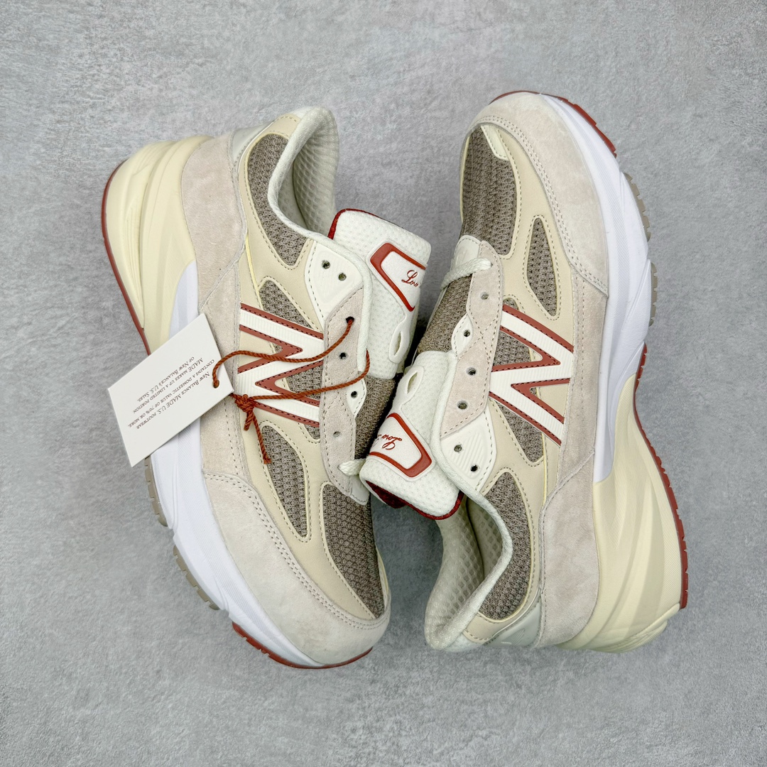 图片[3]-＃M纯原 Loro Piana x New Balance 新百伦NB990V6 第六代总统复古慢跑鞋 联名灰酒红 U990LO6 本次联名选择以美产990V6鞋型为蓝本，鞋面由奶油色和灰褐色拼接打造，N字Logo、鞋底、以及鞋舌处加入了Loro Piana经典的勃艮第红勾勒。鞋舌标签上印有\\\”Loro Piana\\\”标识，彰显特殊身份，整体颜值不俗。材质方面也主打一个奢华，采用针织网眼和升级版优质麂皮打造，并且融入了 Loro Piana 标志性的 Pecora Nera 羊毛，后跟和鞋底搭载ENCAP和 FuelCell缓冲技术，上脚舒适度得以保证，确实是史上最奢华的一双990V6联名了。原盒原配 正确3M反光细节 原楦原纸版开发 正确6层组合底模精密开发 后跟透明TPU水晶装饰条稳固 沿用了引以为傲的跑鞋手工技艺 采用猪皮绒面并包裹局部透气网面的鞋身设计 菱网鞋舌上刻有New Balance USA 鞋面依旧身着经典的大热之灰 彰显了其高端的品质身份 尺码：36 37 37.5 38 38.5 39 40 40.5 41.5 42 42.5 43 44 44.5 45 46.5-选品中心