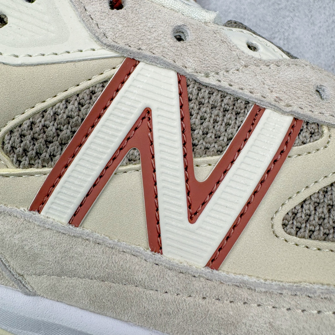 图片[16]-＃M纯原 Loro Piana x New Balance 新百伦NB990V6 第六代总统复古慢跑鞋 联名灰酒红 U990LO6 本次联名选择以美产990V6鞋型为蓝本，鞋面由奶油色和灰褐色拼接打造，N字Logo、鞋底、以及鞋舌处加入了Loro Piana经典的勃艮第红勾勒。鞋舌标签上印有\\\”Loro Piana\\\”标识，彰显特殊身份，整体颜值不俗。材质方面也主打一个奢华，采用针织网眼和升级版优质麂皮打造，并且融入了 Loro Piana 标志性的 Pecora Nera 羊毛，后跟和鞋底搭载ENCAP和 FuelCell缓冲技术，上脚舒适度得以保证，确实是史上最奢华的一双990V6联名了。原盒原配 正确3M反光细节 原楦原纸版开发 正确6层组合底模精密开发 后跟透明TPU水晶装饰条稳固 沿用了引以为傲的跑鞋手工技艺 采用猪皮绒面并包裹局部透气网面的鞋身设计 菱网鞋舌上刻有New Balance USA 鞋面依旧身着经典的大热之灰 彰显了其高端的品质身份 尺码：36 37 37.5 38 38.5 39 40 40.5 41.5 42 42.5 43 44 44.5 45 46.5-选品中心