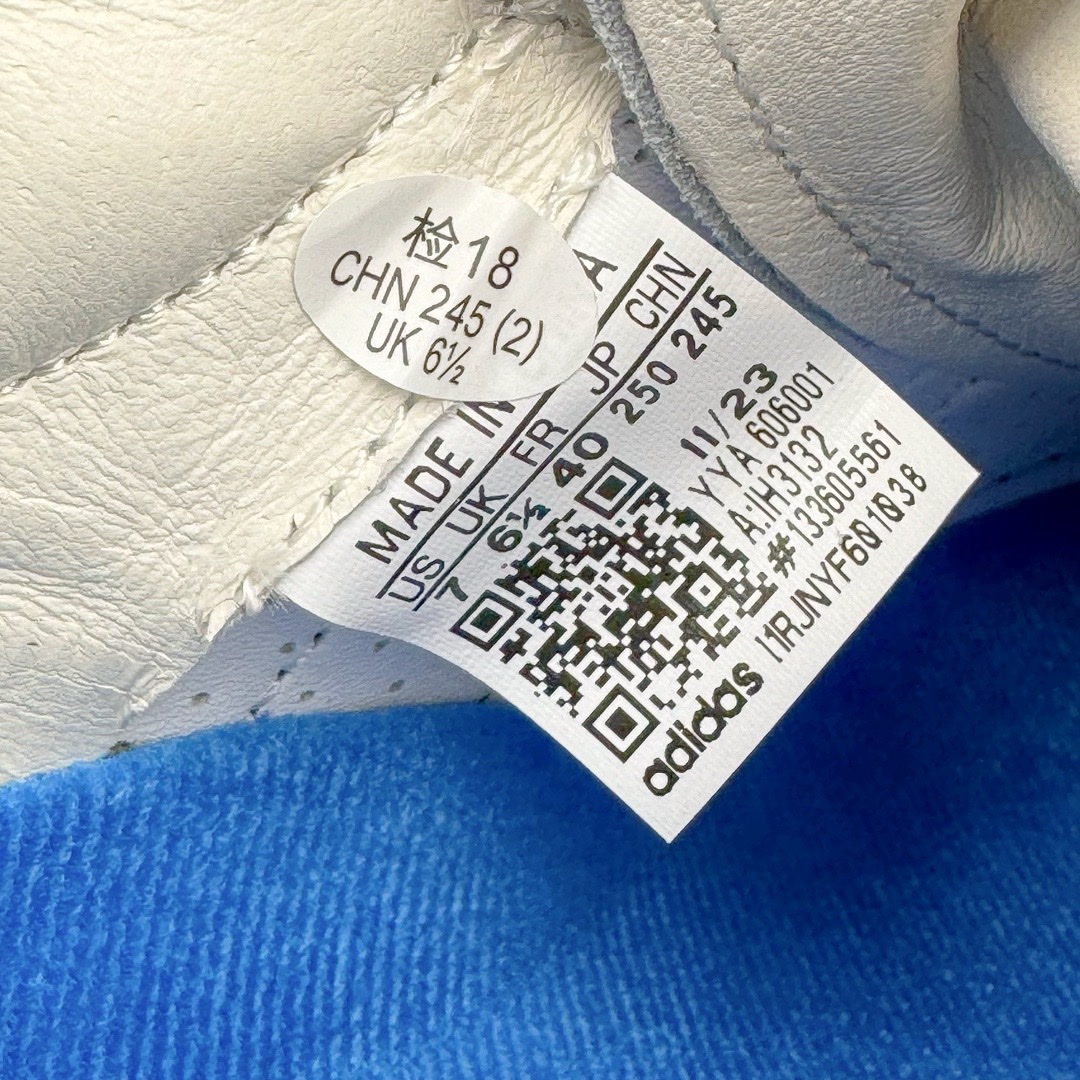 图片[20]-＃LJ渠道版 Clot x AD Original Superstar 联名圆头舒适耐磨低帮贝壳头板鞋 白棕 货号：IH3132 原鞋原档案开发 同源ZP原材 采用头层原厂平面油皮+牛皮围条 精工针车 全网独家正确私模 组合原装大底 三层组合 全新RB锯齿鞋底+高弹EVA+头层牛皮沿条 配件鞋盒同步原厂 全部遵循公司原鞋打造 2023年10月，香港潮牌Clot在纪念20周年2024年春夏时装秀推出将与Adidas再一次合作，这也是联合创始人陈冠希和Adidas在首次合作十多年后再次联手。全新合作特别之处CLOT对标志性的Adidas Superstar系列鞋款进行独特诠释。定于2024年2月23日推出Clot x Superstar “Cloud White”以云白色、核心黑色和水晶沙的时尚色调组合，采用预科生风格，配有白色皮革鞋身，饰有透气孔以增强透气性，并辅以标志性的贝壳鞋头，其他细节包括侧面的黑色三条纹、联名鞋舌标签和鞋跟标签，而且这款运动鞋采用堆叠式白色和棕褐色中底，为经典巨星增添了独特的风格，最后以奶油色凹槽橡胶外底，确保耐用性和牵引力。这个设计毫不费力地将传统与创新结合在一起。尺码：36 36.5 37.5 38 38.5 39 40 40.5 41 42 42.5 43 44 44.5 45 46-选品中心