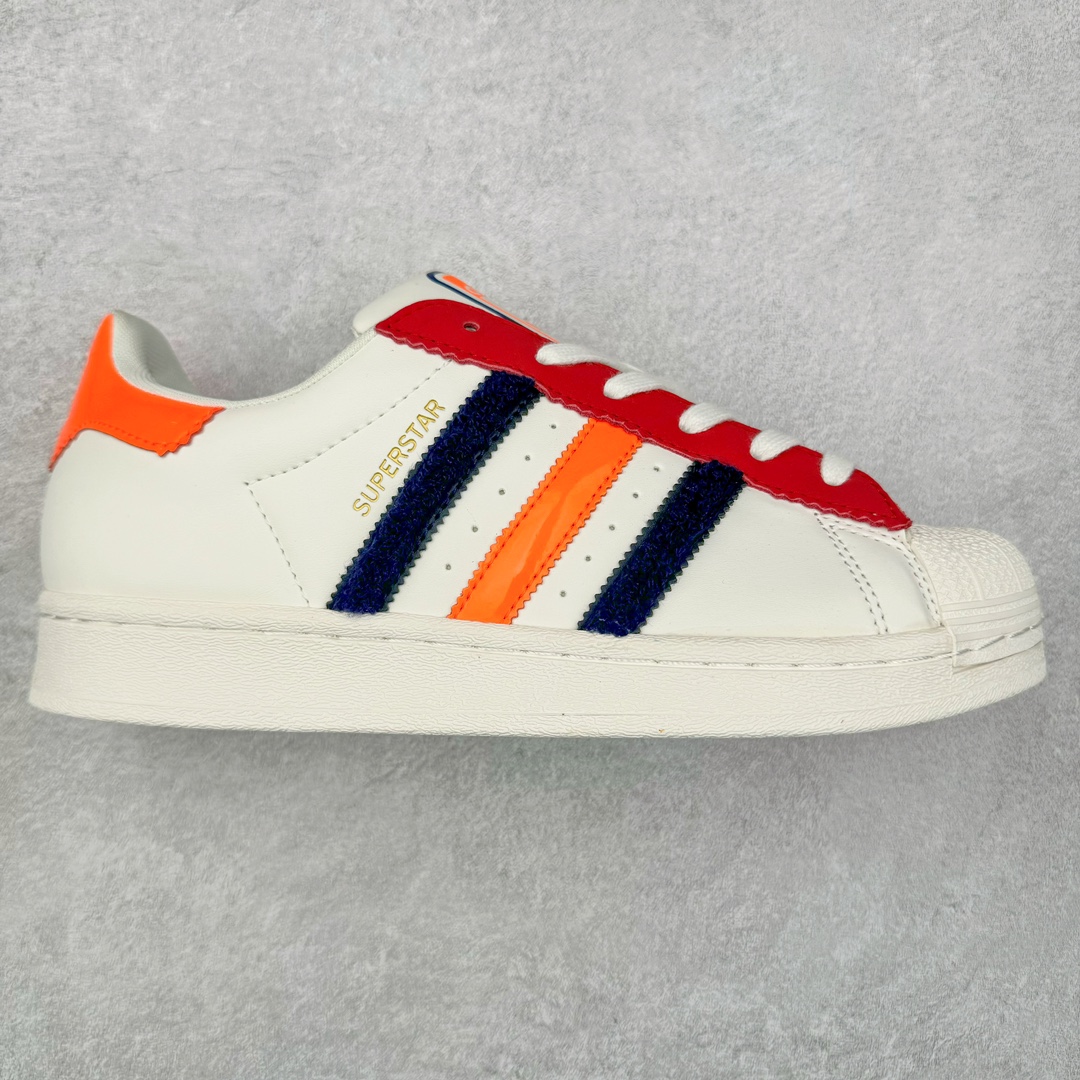 图片[11]-＃H11纯原福利 AD Originals Superstar 经典复古贝壳头板鞋 诞生于1969年 是第一双将全皮面鞋 身与橡胶鞋头结合在一起的低帮篮球鞋 Superstar最开始 是作为高帮篮球鞋Pro Model的低帮版本而出现的 但因为其独特和醒目的橡胶鞋头造型而让大家熟知 被大家形象地称为\\\”shelltoe\\\”贝壳头 在70年代的美国职业篮球场上 接近3/4的NBA球员都将这双Superstar作为场上用鞋 80年代之后 经过不断的改良和发展 Superstar逐渐成为横跨时装、音乐、街头文化、休闲和运动等各大领域的时尚潮鞋 尺码：35.5 36 36.5 37 38 38.5 39 40 40.5 41 42 42.5 43 44 44.5 45-选品中心