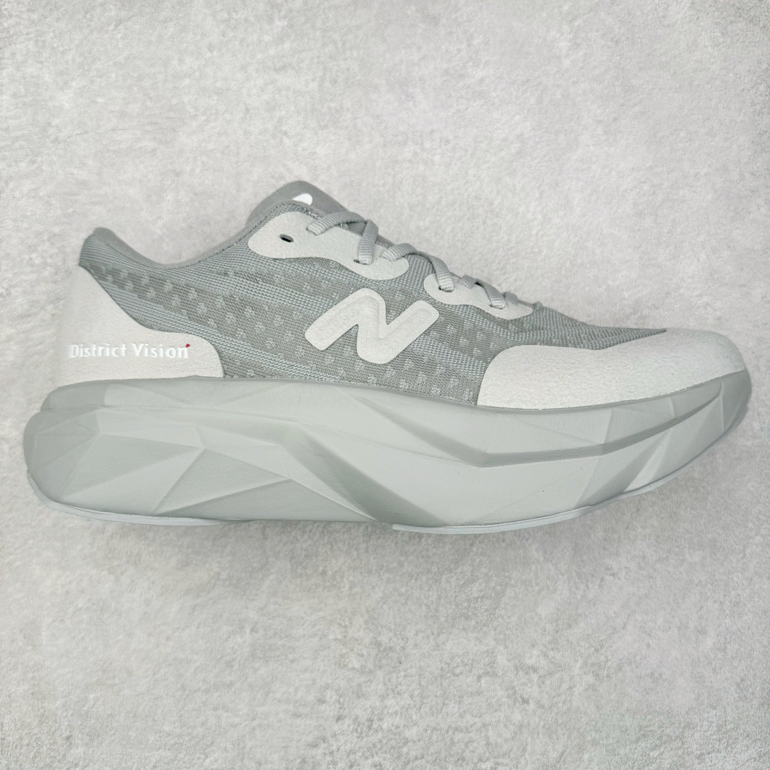 NEW BALANCE Rebel FuelCell Rebel V4 SuperComp Elite 精英版内置碳板 舒适时尚织物减震耐磨低帮马拉松轻量化跑步鞋 NB新百伦于 2019 年夏天首次发布了 Rebel 在制鞋业仍在向强调能量回报的弹力泡沫转变的时候 Rebel 确实是一个叛逆者 快进到 2024 年 Rebel v4 承诺通过重新配制的中底化合物和更高的堆叠高度提供更轻、更有弹性的跑步体验 就像New Balance SC Elite v4一样 Rebel v4 提供了完全重新设计的中底化合物 最新的混合物将 New Balance 专有的 FuelCell 泡沫（TPU 和 EVA 的混合物）与 PEBA 泡沫相结合 带来更弹跳的跑步体验 PEBA是一种超轻 高性能的泡沫 通常出现在镀碳超级鞋中 New Balance Rebel v4、ASICS Novablast 4和Brooks Hyperion Max都是精力充沛的无电镀运动鞋 在速度锻炼和快节奏中大放异彩 这三款鞋都依靠它们的中底泡沫和轻微的摇杆形状来创造一种向前滚动的感觉 而且虽然这些鞋子在堆叠高度和重量方面各不相同 但它们提供了相似的软硬比例 有足够的流行力来加快步伐 尺码：36 37 37.5 38 38.5 39.5 40 40.5 41.5 42 42.5 43 44 45-选品中心