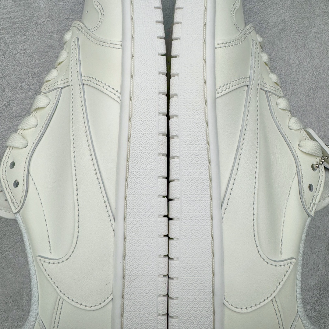 图片[14]-＃PK纯原 Travis Scott x Air Jordan AJ1 Low OG SP TS联名倒钩低帮 亲友限定 纯白 TD1228-111 圈内最强倒钩系列 高端零售特供批次 产品品控稳定性领先行业 各方面均可对飙L版 良心定价不杀猪 SZ原厂全套原楦原纸板冲刀磨具开发 原厂皮料加持 原厂港宝加持定型后跟R度完美 同源原厂电绣 鬼脸飞翼针数密度立体效果一致 百分百一致原鞋 原厂拉帮工艺 针距密度一致 后跟弧度收口自然不对折 极致一眼正品既视感 进口玻璃冲刀皮料裁剪零毛边 全鞋电脑针车工艺 品控清洁度最高QC检验标准 免检产品 原厂订购鞋盒、鞋标、防尘纸、鞋撑、鞋带 追求极致的原厂味道 尺码：40 40.5 41 42 42.5 43 44 44.5 45 46 47.5-选品中心