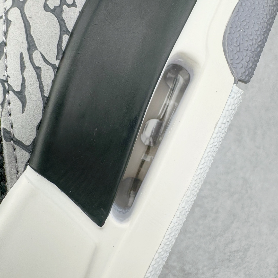 图片[15]-＃KZ神版 Air Jordan AJ3 Retro 复刻黑水泥 DN3707-010 独家外贸特供尺码含45.5 48.5 国内外口碑最好最推荐的产品 市场中端王者 亲自操刀耗时半年巨作 全套原纸板楦头开发 原厂大底磨具加持立体防滑纹理 原装可视Air Sole气垫 原汁原味最完美的三代版型 唯一正确鞋头趴度弧度高度鞋身腰线 此版本只针对中端市场 皮料材质有所更替 其他数据细节工艺流程均保持一致 绝不口嗨 细节品控鞋型随意秒杀市面3XX 4XX 原厂TPU后跟饰片 正确内里反口里网布 皮料菱角分明不变形无多余毛边 正确手工大底描漆拉丝 市场唯一原厂鞋扣模具 原厂织唛标 原厂飞人电绣工艺 尾指中部跳三针 独家绑鞋带手法 印刷中底布 四线拉帮 米色美纹纸贴合固定 进口港宝加持 后跟自然饱满 全鞋荧光划线卡点 追求极致完美 每一双都是工艺品 多重QC质检 超越公司货的品控标准 实实在在的免检产品 尺码：40 40.5 41 42 42.5 43 44 44.5 45 45.5 46 47.5 48.5-选品中心