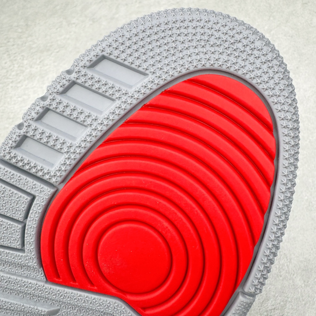 图片[21]-＃KZ神版 Air Jordan AJ3 Retro 复刻黑水泥 DN3707-010 独家外贸特供尺码含45.5 48.5 国内外口碑最好最推荐的产品 市场中端王者 亲自操刀耗时半年巨作 全套原纸板楦头开发 原厂大底磨具加持立体防滑纹理 原装可视Air Sole气垫 原汁原味最完美的三代版型 唯一正确鞋头趴度弧度高度鞋身腰线 此版本只针对中端市场 皮料材质有所更替 其他数据细节工艺流程均保持一致 绝不口嗨 细节品控鞋型随意秒杀市面3XX 4XX 原厂TPU后跟饰片 正确内里反口里网布 皮料菱角分明不变形无多余毛边 正确手工大底描漆拉丝 市场唯一原厂鞋扣模具 原厂织唛标 原厂飞人电绣工艺 尾指中部跳三针 独家绑鞋带手法 印刷中底布 四线拉帮 米色美纹纸贴合固定 进口港宝加持 后跟自然饱满 全鞋荧光划线卡点 追求极致完美 每一双都是工艺品 多重QC质检 超越公司货的品控标准 实实在在的免检产品 尺码：40 40.5 41 42 42.5 43 44 44.5 45 45.5 46 47.5 48.5-选品中心