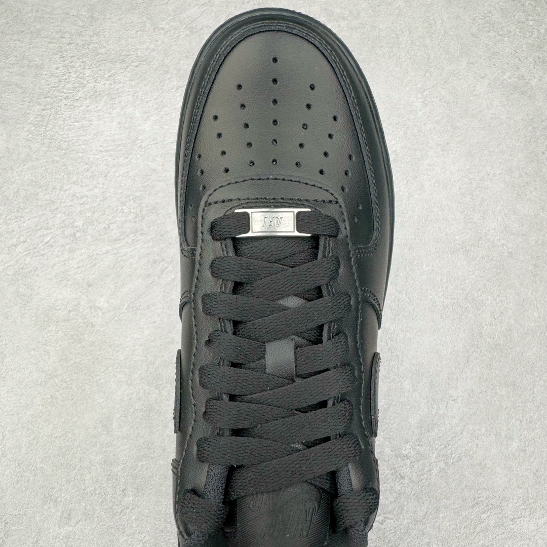 图片[4]-＃KZ神版特价 NK Air Force 1 Low \’07 空军一号低帮经典板鞋 全黑 CW2288-001 同步官方2024专柜在售全新版本细节 更新3/4背胶 全新货号 鞋盒规格 不规则波浪大底咬花 全鞋电脑针车 工整有序 视觉效果满分 原厂拉帮手法 标准四线 密度针距针孔大小控制到位 原装反口里网布海绵 正确卡色网眼大小 新版鞋撑改用纸团代替 原厂港宝加持完美还原灵魂版型 原盒原配从里到外百分百还原 原厂全头层原厂皮料 原标原盒 内置Sole气垫 中底白色背胶 中底划线 已经无限的接近公司 原厂楦头 原厂刺绣 后跟弧度修正 独家私模最大开发到48.5 尺码：35.5 36 36.5 37.5 38 38.5 39 40 40.5 41 42 42.5 43 44 44.5 45 46 47.5 48.5-选品中心