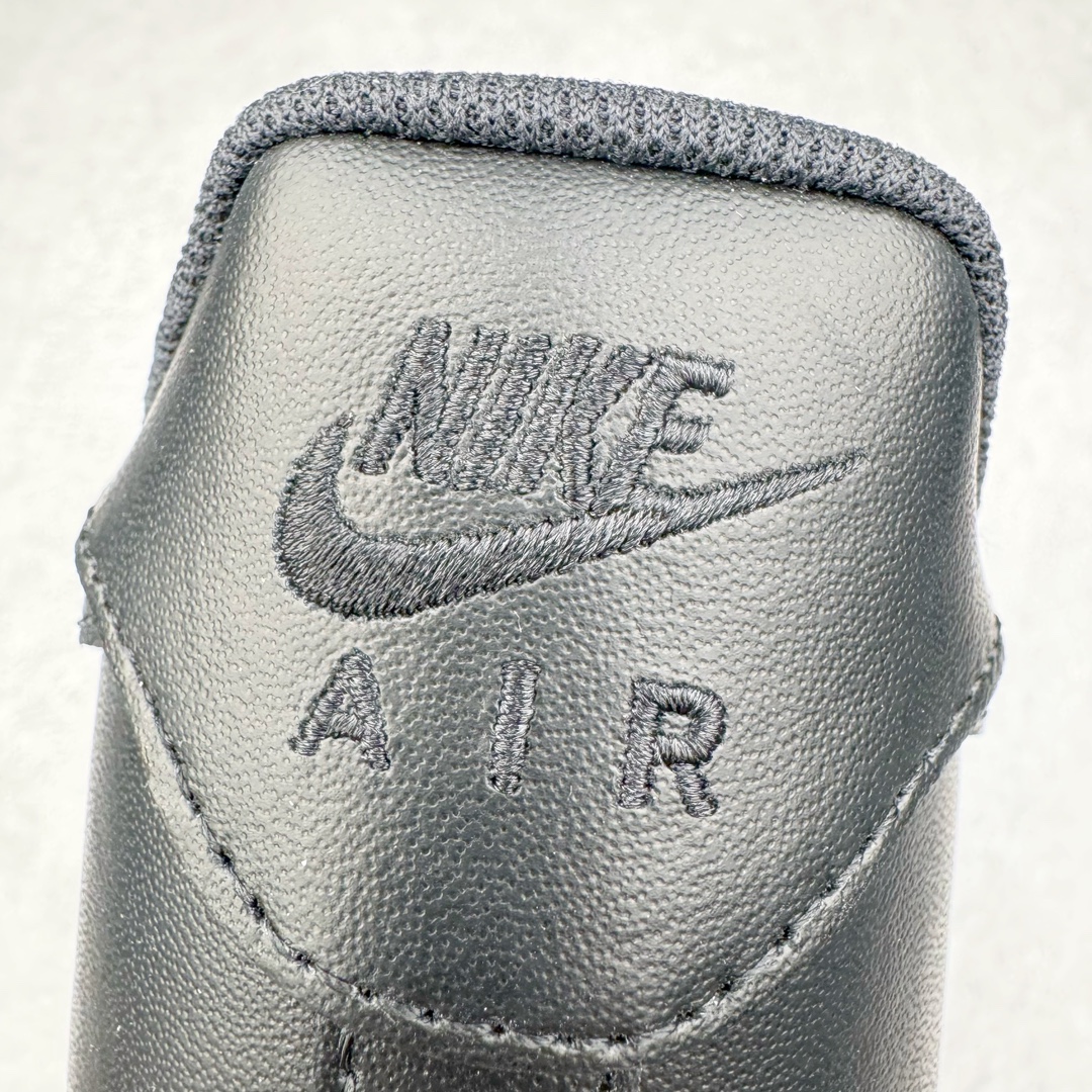 图片[19]-＃KZ神版特价 NK Air Force 1 Low \’07 空军一号低帮经典板鞋 全黑 CW2288-001 同步官方2024专柜在售全新版本细节 更新3/4背胶 全新货号 鞋盒规格 不规则波浪大底咬花 全鞋电脑针车 工整有序 视觉效果满分 原厂拉帮手法 标准四线 密度针距针孔大小控制到位 原装反口里网布海绵 正确卡色网眼大小 新版鞋撑改用纸团代替 原厂港宝加持完美还原灵魂版型 原盒原配从里到外百分百还原 原厂全头层原厂皮料 原标原盒 内置Sole气垫 中底白色背胶 中底划线 已经无限的接近公司 原厂楦头 原厂刺绣 后跟弧度修正 独家私模最大开发到48.5 尺码：35.5 36 36.5 37.5 38 38.5 39 40 40.5 41 42 42.5 43 44 44.5 45 46 47.5 48.5-选品中心
