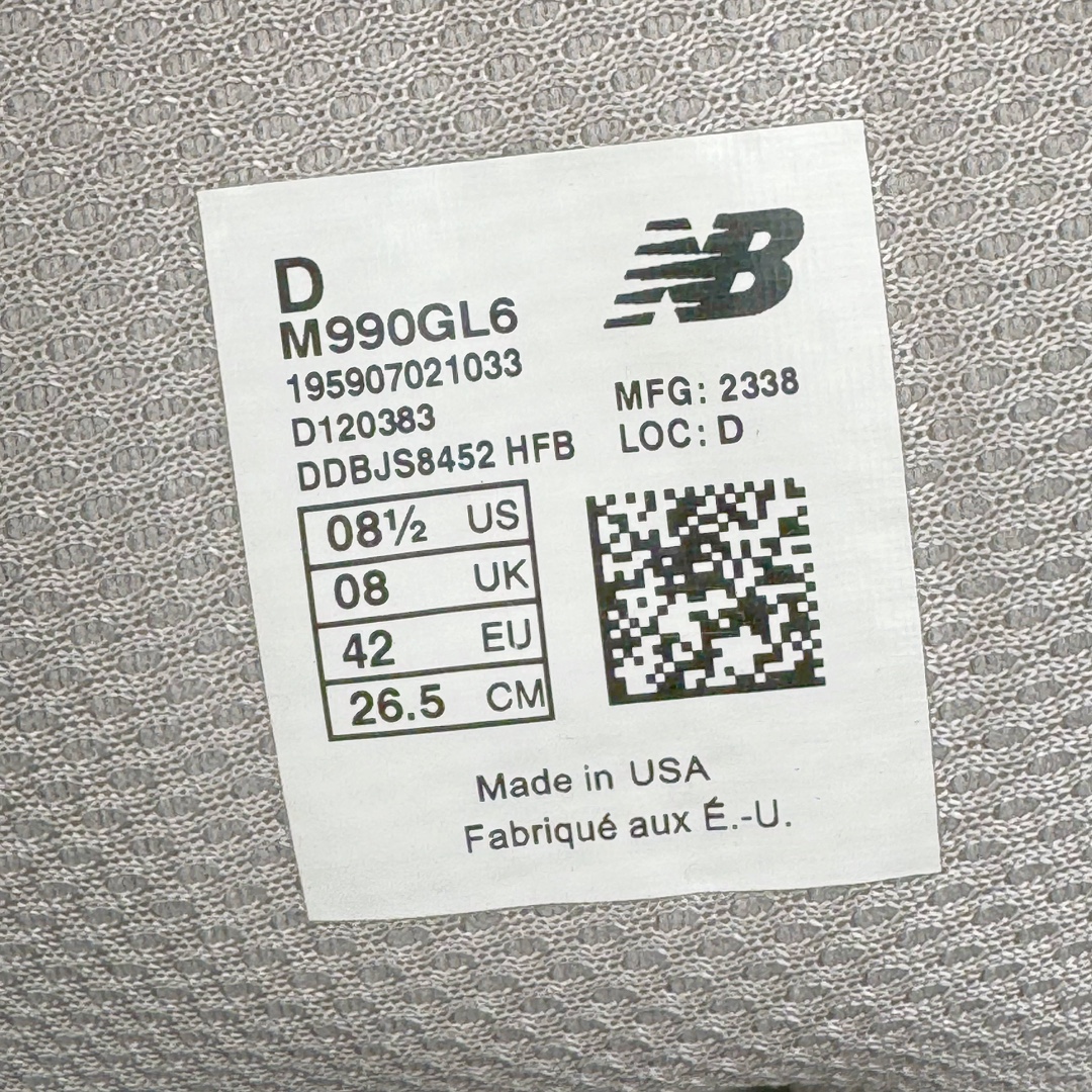 图片[11]-＃M纯原 New Balance M990GL6 新百伦NB990V6 原始灰 第六代总统复古慢跑鞋 正确3M反光细节 原楦原纸版开发 正确6层组合底模精密开发 后跟透明TPU水晶装饰条稳固 沿用了引以为傲的跑鞋手工技艺 采用猪皮绒面并包裹局部透气网面的鞋身设计 菱网鞋舌上刻有New Balance USA 鞋面依旧身着经典的大热之灰 彰显了其高端的品质身份 尺码：36 37 37.5 38 38.5 39 40 40.5 41.5 42 42.5 43 44 44.5 45 46.5-选品中心