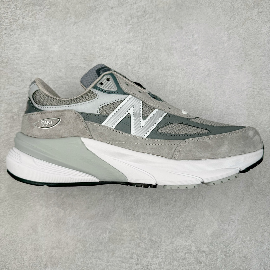 ＃M纯原 New Balance M990GL6 新百伦NB990V6 原始灰 第六代总统复古慢跑鞋 正确3M反光细节 原楦原纸版开发 正确6层组合底模精密开发 后跟透明TPU水晶装饰条稳固 沿用了引以为傲的跑鞋手工技艺 采用猪皮绒面并包裹局部透气网面的鞋身设计 菱网鞋舌上刻有New Balance USA 鞋面依旧身着经典的大热之灰 彰显了其高端的品质身份 尺码：36 37 37.5 38 38.5 39 40 40.5 41.5 42 42.5 43 44 44.5 45 46.5-选品中心