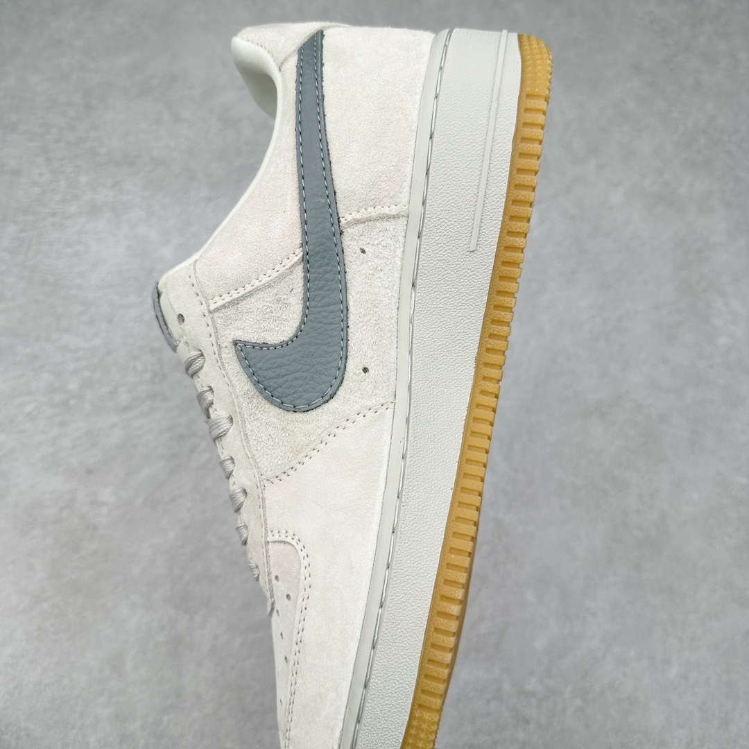 图片[7]-NK Air Force 1´07 Low 空军一号低帮百搭休闲运动板鞋 DF0188-022 柔软、弹性十足的缓震性能和出色的中底设计 横跨复古与现代的外型结合 造就出风靡全球 三十多年的Force 1 直到今天还深受青睐 尺码：36 36.5 37.5 38 38.5 39 40 40.5 41 42 42.5 43 44 44.5 45-选品中心