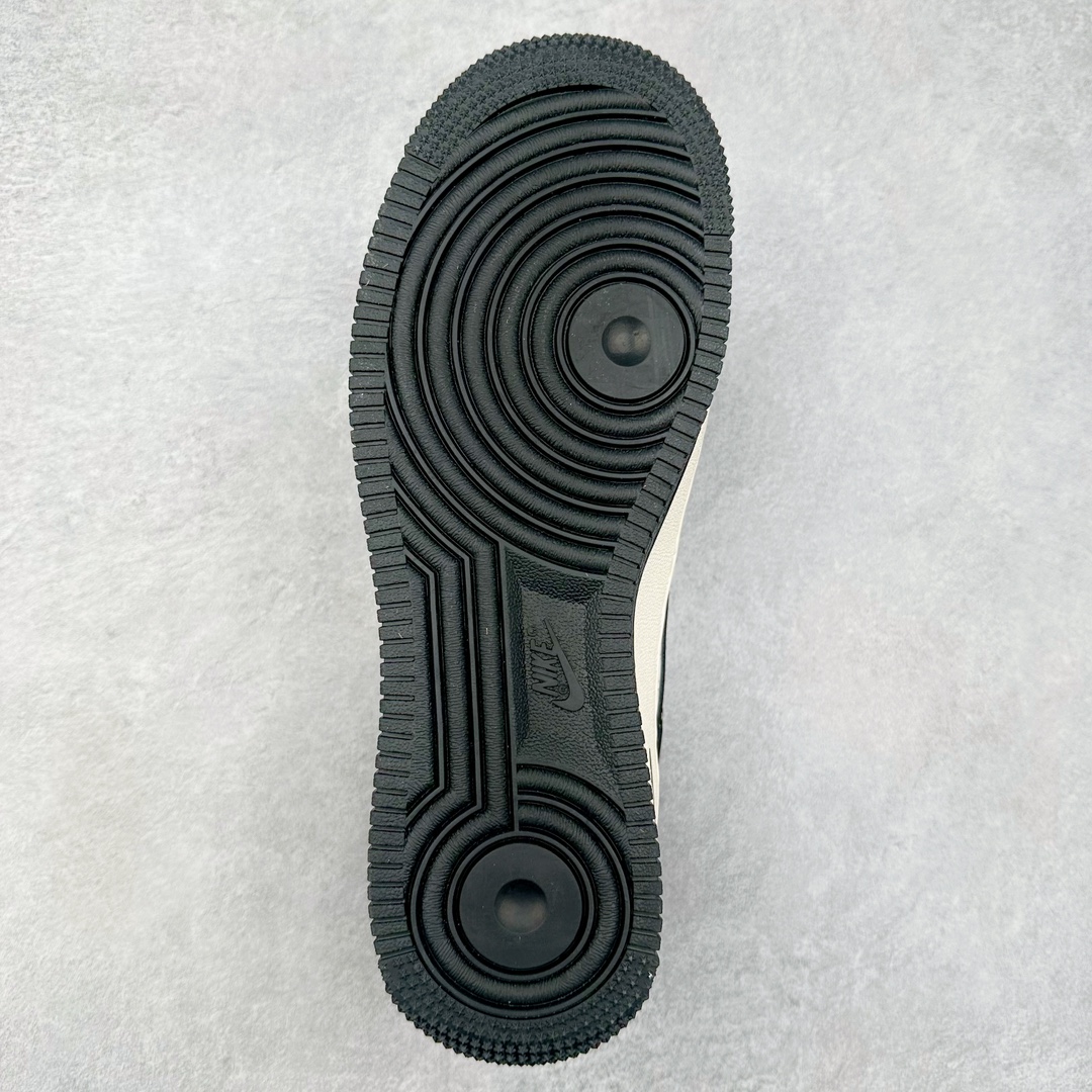 图片[9]-NK Air Force 1´07 Low 空军一号低帮百搭休闲运动板鞋 SJ6698-010 柔软、弹性十足的缓震性能和出色的中底设计 横跨复古与现代的外型结合 造就出风靡全球 三十多年的Force 1 直到今天还深受青睐 尺码：36 36.5 37.5 38 38.5 39 40 40.5 41 42 42.5 43 44 44.5 45-选品中心