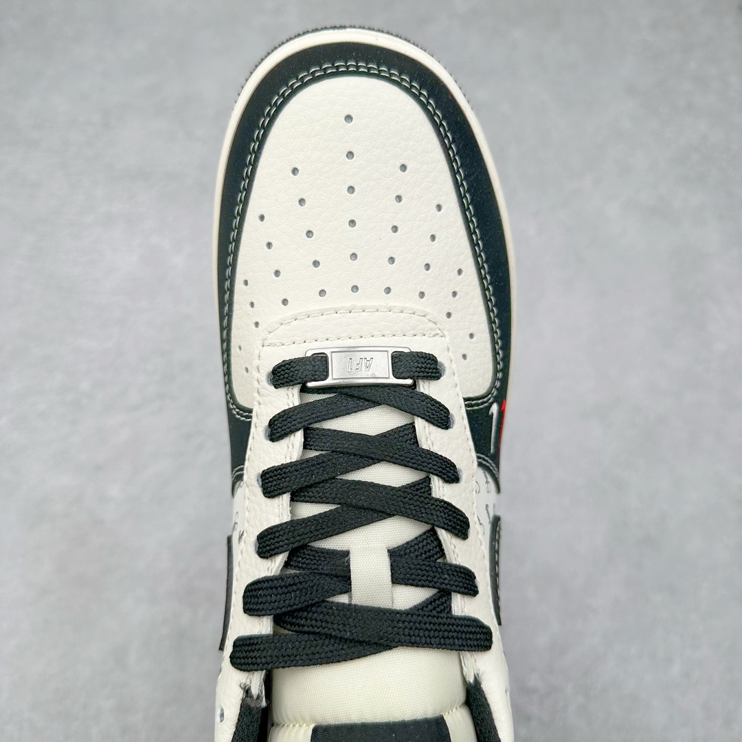 图片[4]-NK Air Force 1´07 Low 空军一号低帮百搭休闲运动板鞋 SJ6698-010 柔软、弹性十足的缓震性能和出色的中底设计 横跨复古与现代的外型结合 造就出风靡全球 三十多年的Force 1 直到今天还深受青睐 尺码：36 36.5 37.5 38 38.5 39 40 40.5 41 42 42.5 43 44 44.5 45-选品中心