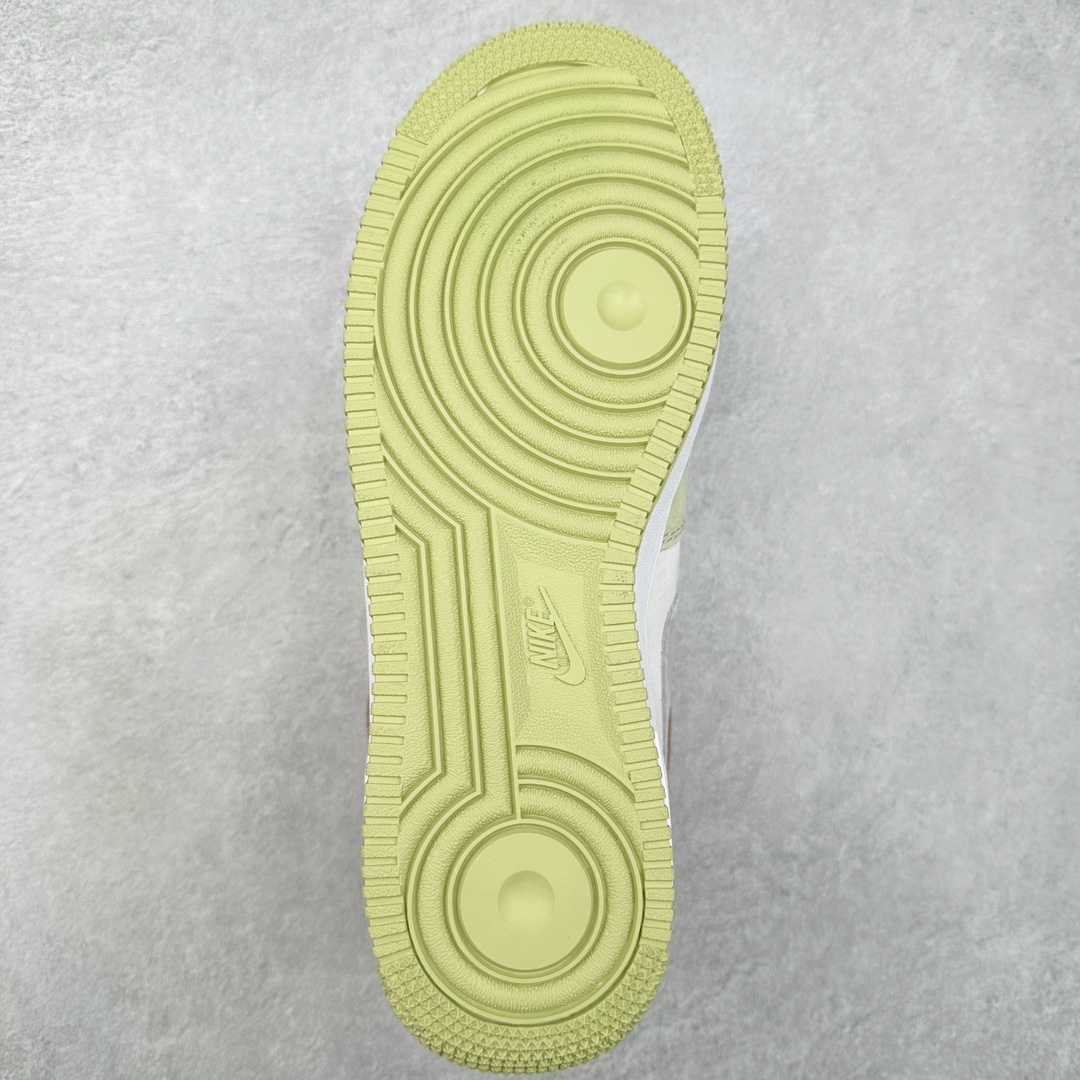 图片[9]-NK Air Force 1 Mid 空军一号中帮高帮百搭休闲运动板鞋 AL6896-558 柔软、弹性十足的缓震性能和出色的中底设计 横跨复古与现代的外型结合 造就出风靡全球三十多年的Force 1 尺码：36 36.5 37.5 38 38.5 39 40 40.5 41 42 42.5 43 44 44.5 45-选品中心