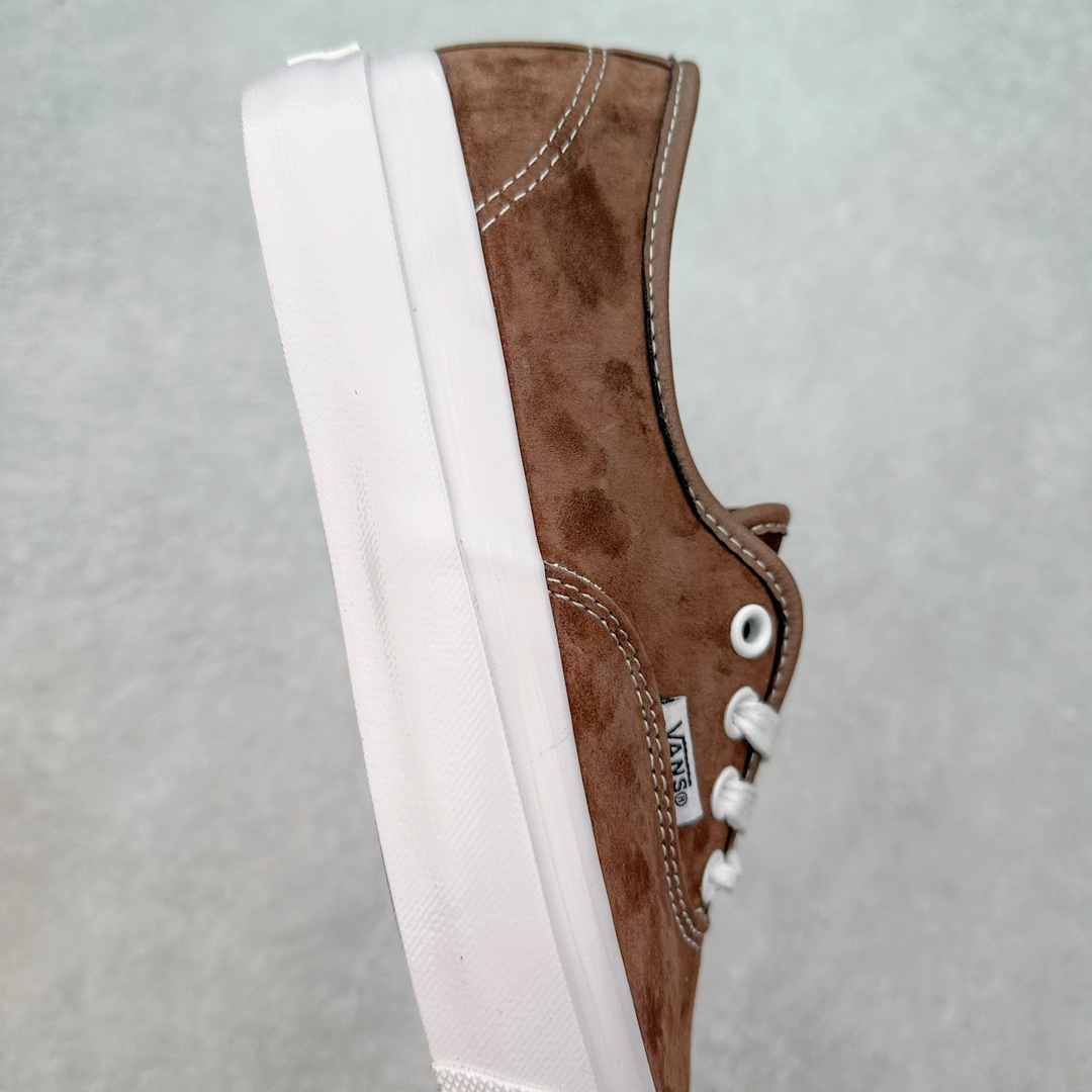 图片[6]-Vans Authentic 44 范斯官方 全新VPS高阶支线 纯正的Vans街头风格配上标志性Logo 全麂皮鞋身丰富质感 从鞋型和贴合度方面重塑鞋款 活动鞋垫使脚感更舒适 货号：VN0007QZPRM 深绿 货号：VN0007QZDMV 棕褐 尺码：35 36 36.5 37 38 38.5 39 40 40.5 41 42 42.5 43 44-选品中心