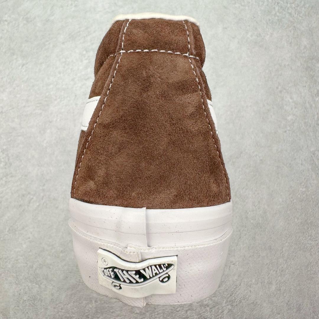 图片[8]-Vans Sk8-Mid Reissue 83 范斯官方 全新VPS高阶支线 纯正的Vans街头风格配上标志性Logo 全麂皮鞋身丰富质感 从鞋型和贴合度方面重塑鞋款 活动鞋垫使脚感更舒适 货号：VN000CQQPRM 深绿 货号：VN000CQQDMV 棕褐 尺码：35 36 36.5 37 38 38.5 39 40 40.5 41 42 42.5 43 44-选品中心