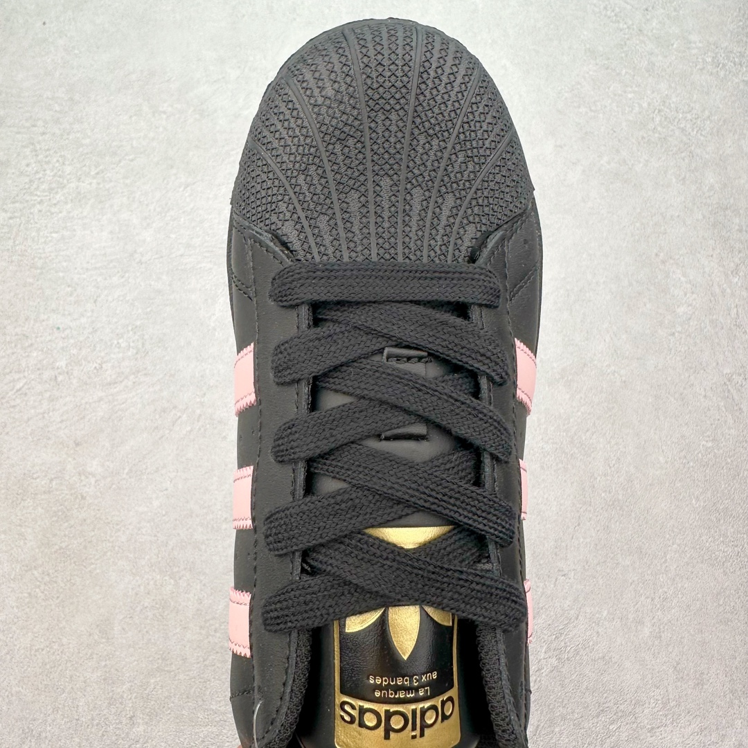 图片[4]-＃特价福利 AD Originals Superstar 经典复古贝壳头厚底板鞋 IF9995 诞生于1969年 是第一双将全皮面鞋 身与橡胶鞋头结合在一起的低帮篮球鞋 Superstar最开始 是作为高帮篮球鞋Pro Model的低帮版本而出现的 但因为其独特和醒目的橡胶鞋头造型而让大家熟知 被大家形象地称为\\\”shelltoe\\\”贝壳头 在70年代的美国职业篮球场上 接近3/4的NBA球员都将这双Superstar作为场上用鞋 80年代之后 经过不断的改良和发展 Superstar逐渐成为横跨时装、音乐、街头文化、休闲和运动等各大领域的时尚潮鞋 尺码：35.5 36 36.5 37 38 38.5 39 40 40.5 41 42 42.5 43 44 44.5 45-选品中心