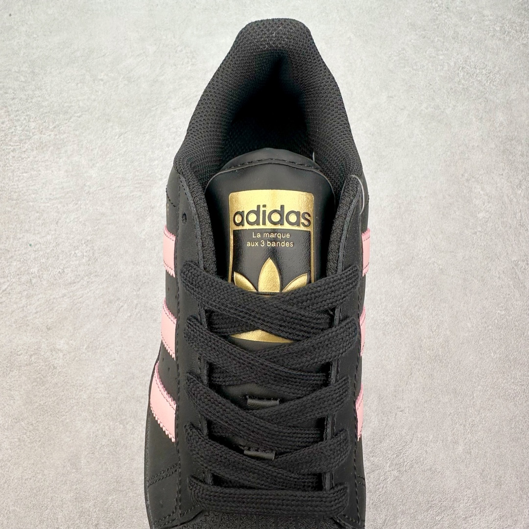 图片[5]-＃特价福利 AD Originals Superstar 经典复古贝壳头厚底板鞋 IF9995 诞生于1969年 是第一双将全皮面鞋 身与橡胶鞋头结合在一起的低帮篮球鞋 Superstar最开始 是作为高帮篮球鞋Pro Model的低帮版本而出现的 但因为其独特和醒目的橡胶鞋头造型而让大家熟知 被大家形象地称为\\\”shelltoe\\\”贝壳头 在70年代的美国职业篮球场上 接近3/4的NBA球员都将这双Superstar作为场上用鞋 80年代之后 经过不断的改良和发展 Superstar逐渐成为横跨时装、音乐、街头文化、休闲和运动等各大领域的时尚潮鞋 尺码：35.5 36 36.5 37 38 38.5 39 40 40.5 41 42 42.5 43 44 44.5 45-选品中心