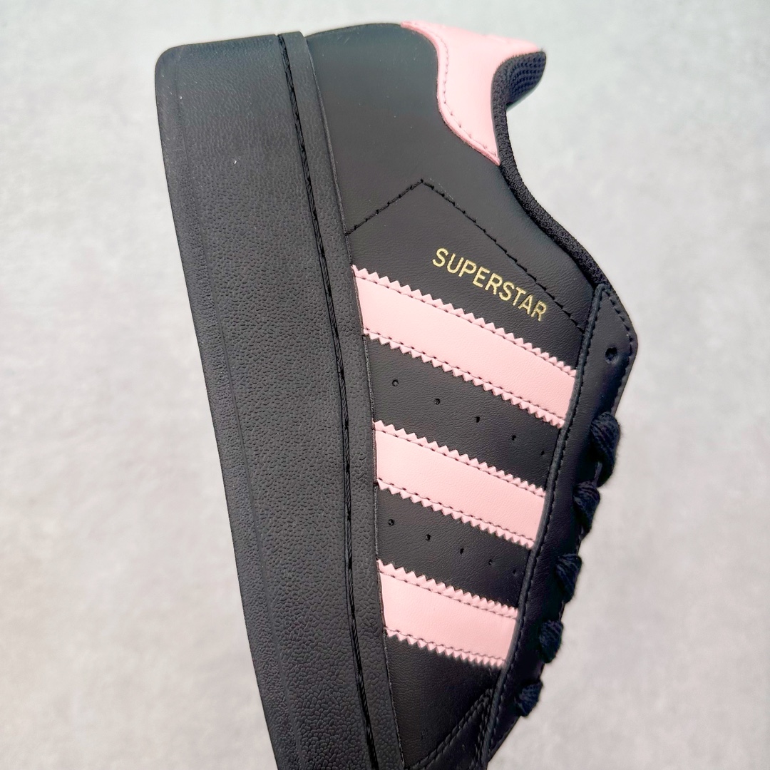 图片[6]-＃特价福利 AD Originals Superstar 经典复古贝壳头厚底板鞋 IF9995 诞生于1969年 是第一双将全皮面鞋 身与橡胶鞋头结合在一起的低帮篮球鞋 Superstar最开始 是作为高帮篮球鞋Pro Model的低帮版本而出现的 但因为其独特和醒目的橡胶鞋头造型而让大家熟知 被大家形象地称为\\\”shelltoe\\\”贝壳头 在70年代的美国职业篮球场上 接近3/4的NBA球员都将这双Superstar作为场上用鞋 80年代之后 经过不断的改良和发展 Superstar逐渐成为横跨时装、音乐、街头文化、休闲和运动等各大领域的时尚潮鞋 尺码：35.5 36 36.5 37 38 38.5 39 40 40.5 41 42 42.5 43 44 44.5 45-选品中心