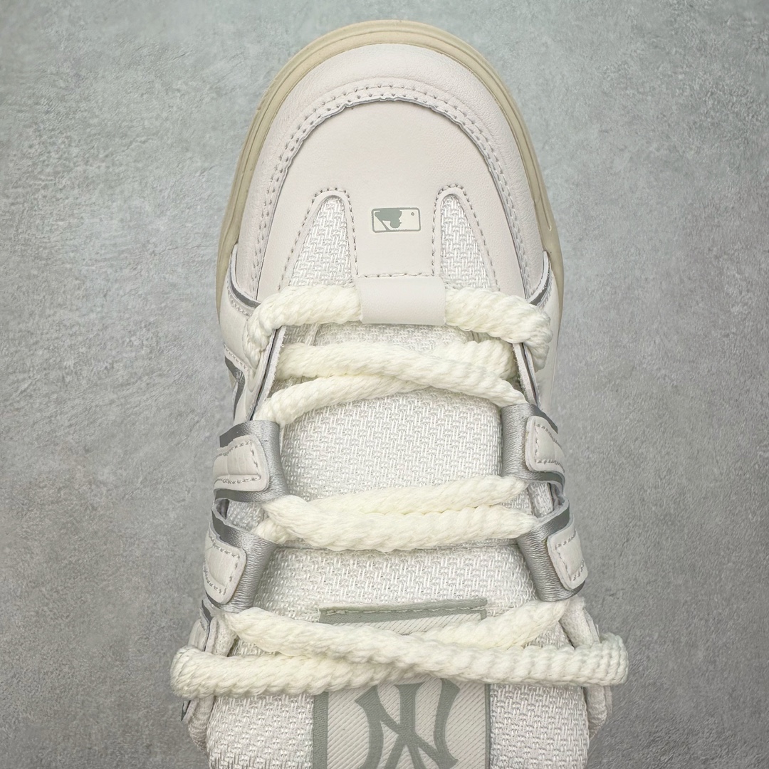 图片[4]-MLB Chunky Liner 时尚舒适耐磨低帮生活休闲鞋 MLB是韩国F&F旗下潮流服装品牌，拥有150年历史的经典传统，是街头文化和国际生活方式的领导者。MLB 拥有包括男装、女装、童装、配饰在内的全品类服饰，提供覆盖各性别、各年龄层、From Head to Toe的穿搭装备。其产品结合了韩国的时尚造型与质感，展现了运动服饰也可以兼具时尚潮流的风格。在产品设计上，MLB不仅融合了美国职业棒球大联盟的各当家球队，更结合了棒球运动中的各个元素。 尺码：35 36 36.5 37.5 38 38.5 39 40 40.5 41 42 42.5 43 44 44.5 45-选品中心