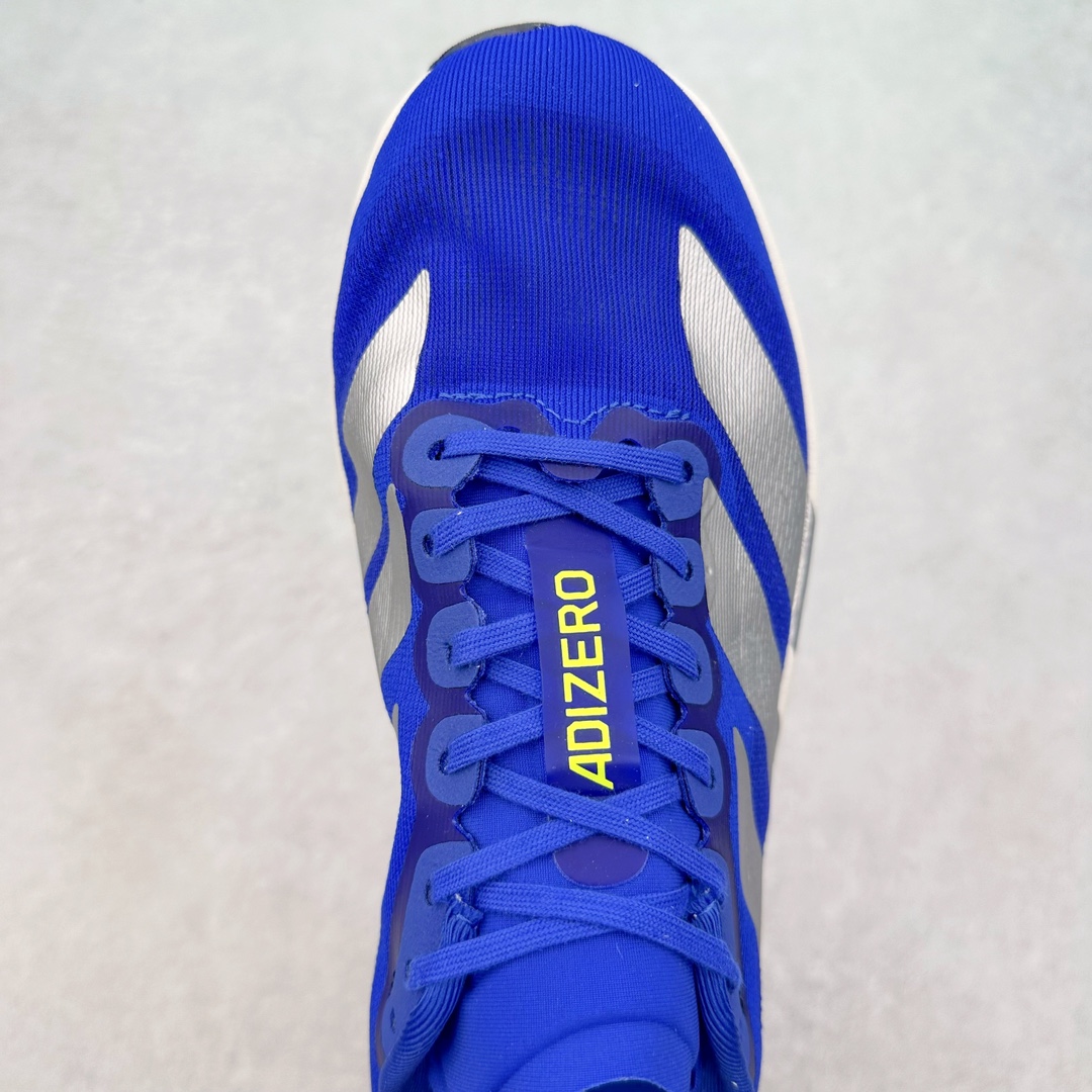 图片[4]-AD Adizero Eva SL M 零度进化版系列低帮轻便透气竞速休闲运动慢跑鞋 JR3417 相信大家对去年 adidas 横空出世的「顶级超跑」adiZero Adios Pro EVO 1 记忆犹新！不仅登顶阿迪史上最轻跑鞋宝座，更在接下来的全球马拉松赛事中，持续书写着惊人成绩，被网友戏称新一代「阿迪神鞋」全网刷屏！极简设计语言与强烈速度感和存在感的鞋侧三线，让人过目不忘，特别种草！其中定位于中长跑训练的 adidas Adizero Evo SL，整体外观造型与 adiZero Adios Pro EVO 1 非常相似。中底配置方面搭载全掌 Lightstrike Pro，鞋面采用透气网面示人，契合日常训练鞋的定位，更加耐用。外底给到了马牌橡胶，及类似上代竞速旗舰 adidas Adizero Adios Pro 3 区域分布。整体看下来无论是外观的鲜明辨识度，还是配置的扎实程度都很顶。尺码：36 36⅔ 37⅓ 38 38⅔ 39⅓ 40 40⅔ 41⅓ 42 42⅔ 43⅓ 44 45-选品中心