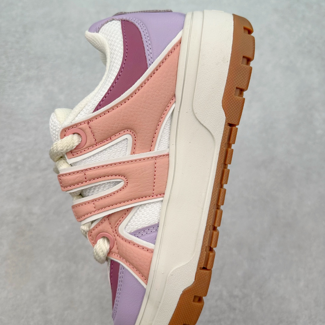 图片[7]-MLB Chunky Liner 时尚舒适耐磨低帮生活休闲鞋 MLB是韩国F&F旗下潮流服装品牌，拥有150年历史的经典传统，是街头文化和国际生活方式的领导者。MLB 拥有包括男装、女装、童装、配饰在内的全品类服饰，提供覆盖各性别、各年龄层、From Head to Toe的穿搭装备。其产品结合了韩国的时尚造型与质感，展现了运动服饰也可以兼具时尚潮流的风格。在产品设计上，MLB不仅融合了美国职业棒球大联盟的各当家球队，更结合了棒球运动中的各个元素。 尺码：35 36 36.5 37.5 38 38.5 39 40 40.5 41 42 42.5 43 44 44.5 45-选品中心