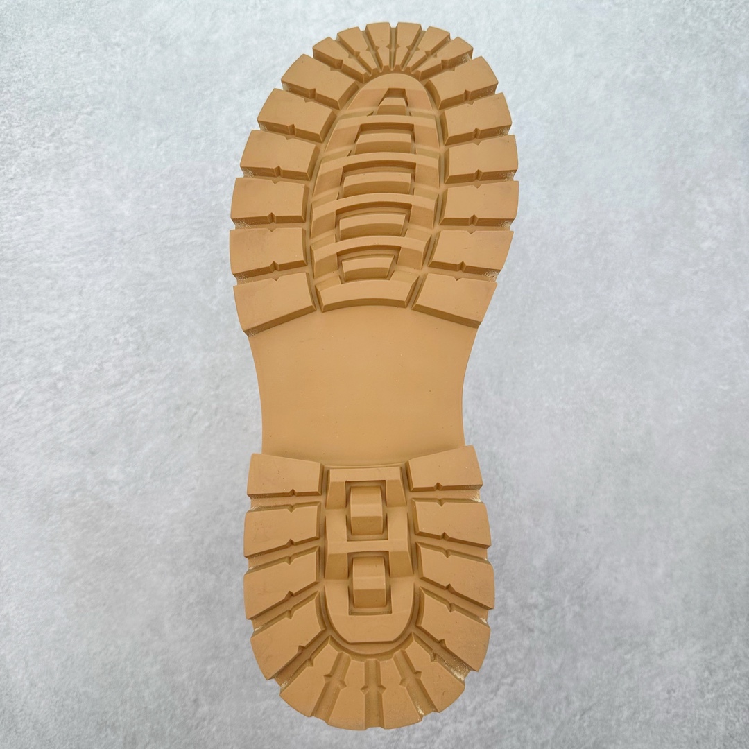 图片[9]-ECCO爱步男鞋大黄靴 防滑厚底马丁靴 工装靴真皮靴 适酷系列 臻选头层皮鞋面 弹性柔韧 舒适透气 带来舒适享受的脚感 贴合足底 便携简约系带设计 可自由调节松紧 细致精湛车线 牢固可靠 带来更持久穿搭品质 防滑弹力鞋底 清晰防滑纹理 轻盈弹力不厚重 抓地耐磨 舒适内里 柔软透气 合脚稳固 尺码：39 40 41 42 43 44 45（皮鞋码）-选品中心