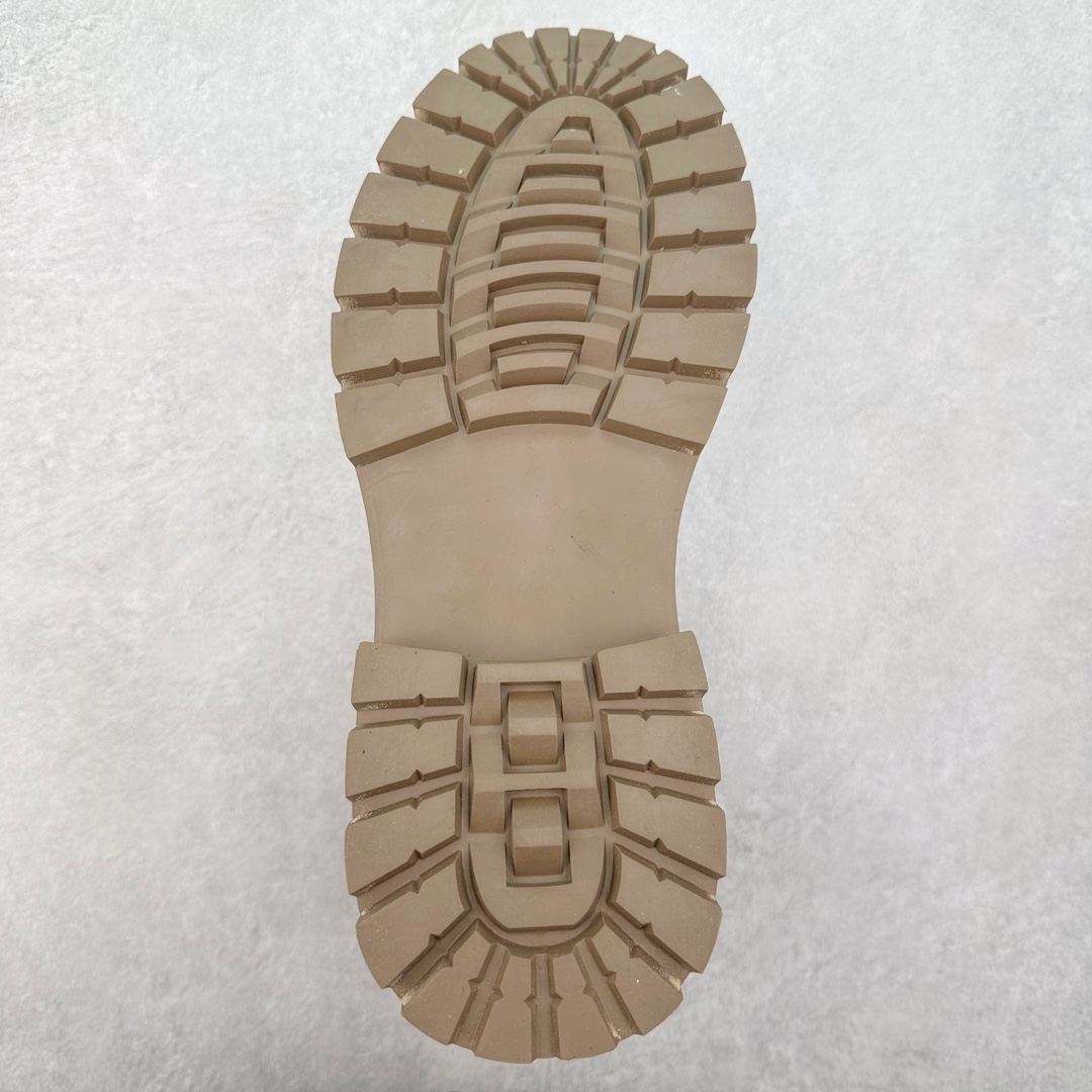 图片[9]-ECCO爱步男鞋大黄靴 防滑厚底马丁靴 工装靴真皮靴 适酷系列 臻选头层皮鞋面 弹性柔韧 舒适透气 带来舒适享受的脚感 贴合足底 便携简约系带设计 可自由调节松紧 细致精湛车线 牢固可靠 带来更持久穿搭品质 防滑弹力鞋底 清晰防滑纹理 轻盈弹力不厚重 抓地耐磨 舒适内里 柔软透气 合脚稳固 尺码：39 40 41 42 43 44 45（皮鞋码）-选品中心