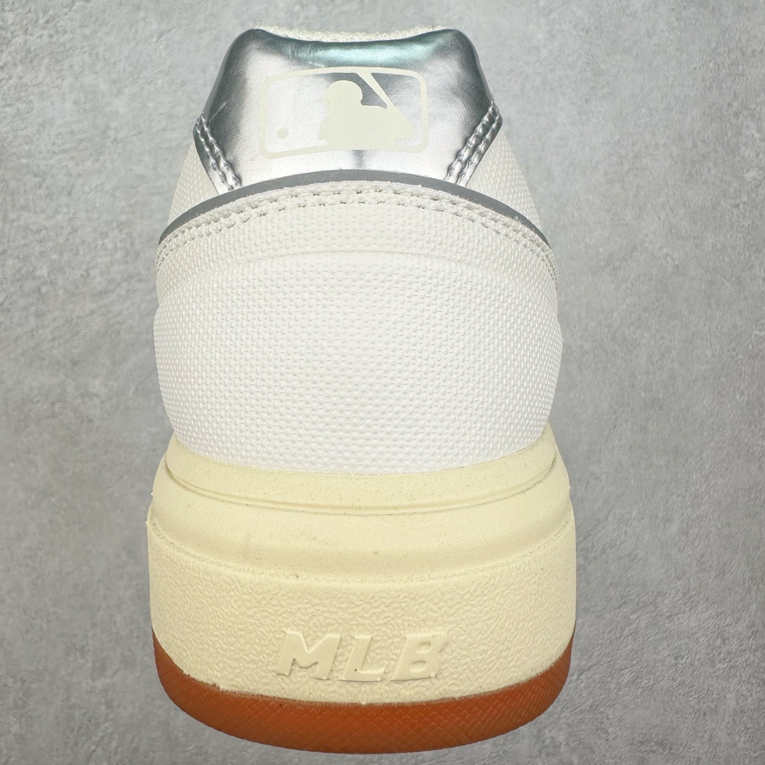 图片[8]-＃PB过验版 MLB Chunky Liner Basic 复古印花学长鞋系列低帮轻量增高厚底百搭休闲运动慢跑鞋板鞋 Korea韩国联名NY美国榄球纽约洋基队限定 目前可过轻松秒过各类鉴定 能操作的私聊 韩国代购专供 左脚内置NFC感应 区别市面贴纸假芯片 MLB专用菱形双针中底布 重点细节中底布带注胶孔 原厂NFC感应吊牌 支持鉴定 一个两位数 原盒原标 全套原楦原纸板原厂数据开发 中韩文保养标贴 绿色防霉片 平台代购专供 独家一比一RB+MD组合大底 高频后跟小人Logo精准对位立体饱满 正确网布加超迁鞋面 转印中底走线紧密 转印Logo工艺表层防刮不掉色 尺码：35 36 36.5 37.5 38 38.5 39 40 40.5 41 42 42.5 43 44 44.5 45-选品中心