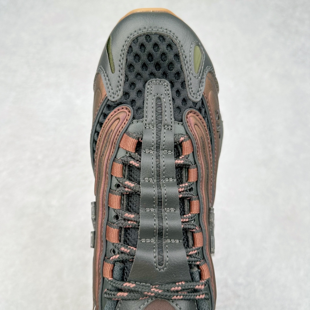 图片[4]-＃GT纯原福利 New Balance M1000 NB新百伦系列低帮复古老爹风休闲运动慢跑鞋 据悉，New Balance的复古鞋型M1000系列将在2024年正式回归。而自家美产创意总监Teddy Santis的AIMÉ LEON DORE也将率先推出联名1000撑撑场子，鞋款预计将在今年正式发布。New Balance1000系列作为NB最高端的鞋型，诞生于1999年，一度成为当年的热门鞋型，神似Nike Air Max95，现在看来也是一双符合潮流趋势的复古老爹鞋型。此番Teddy Santis亲自操刀，将丰富的配色和升级材质于复古的1000鞋型结合，鞋身采用米色、绿色和粉色的搭配。\\\”N\\\”字Logo也以全新的设计呈现，以1000标志性的网布和皮革材质打造，带来全新的视觉体验。后续ALD和New Balance1000的联名还将推出纯白配色，具体颜值还要等更多实物图的释出。AIMÉ LEON DORE和New Balance的多次联名一直有着超高的人气，无论是550还是1906R都有着不低的溢价，预计此番颜值不错的全新1000也会有着较高的人气。尺码：36 37 37.5 38 38.5 39.5 40 40.5 41.5 42 42.5 43 44 44.5 45 45.5 46.5-选品中心