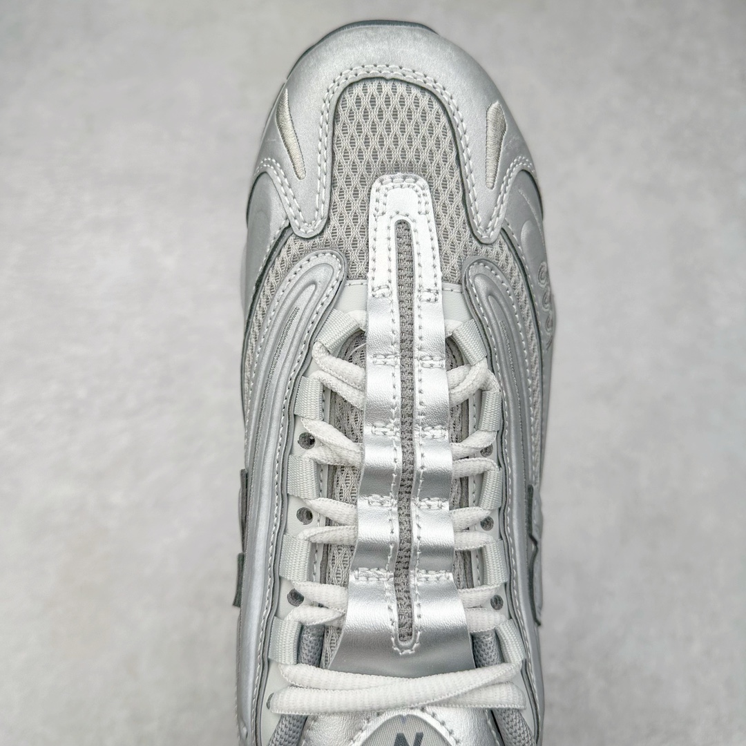 图片[4]-＃GT纯原福利 New Balance M1000 NB新百伦系列低帮复古老爹风休闲运动慢跑鞋 据悉，New Balance的复古鞋型M1000系列将在2024年正式回归。而自家美产创意总监Teddy Santis的AIMÉ LEON DORE也将率先推出联名1000撑撑场子，鞋款预计将在今年正式发布。New Balance1000系列作为NB最高端的鞋型，诞生于1999年，一度成为当年的热门鞋型，神似Nike Air Max95，现在看来也是一双符合潮流趋势的复古老爹鞋型。此番Teddy Santis亲自操刀，将丰富的配色和升级材质于复古的1000鞋型结合，鞋身采用米色、绿色和粉色的搭配。\\\”N\\\”字Logo也以全新的设计呈现，以1000标志性的网布和皮革材质打造，带来全新的视觉体验。后续ALD和New Balance1000的联名还将推出纯白配色，具体颜值还要等更多实物图的释出。AIMÉ LEON DORE和New Balance的多次联名一直有着超高的人气，无论是550还是1906R都有着不低的溢价，预计此番颜值不错的全新1000也会有着较高的人气。尺码：36 37 37.5 38 38.5 39.5 40 40.5 41.5 42 42.5 43 44 44.5 45 45.5 46.5-选品中心