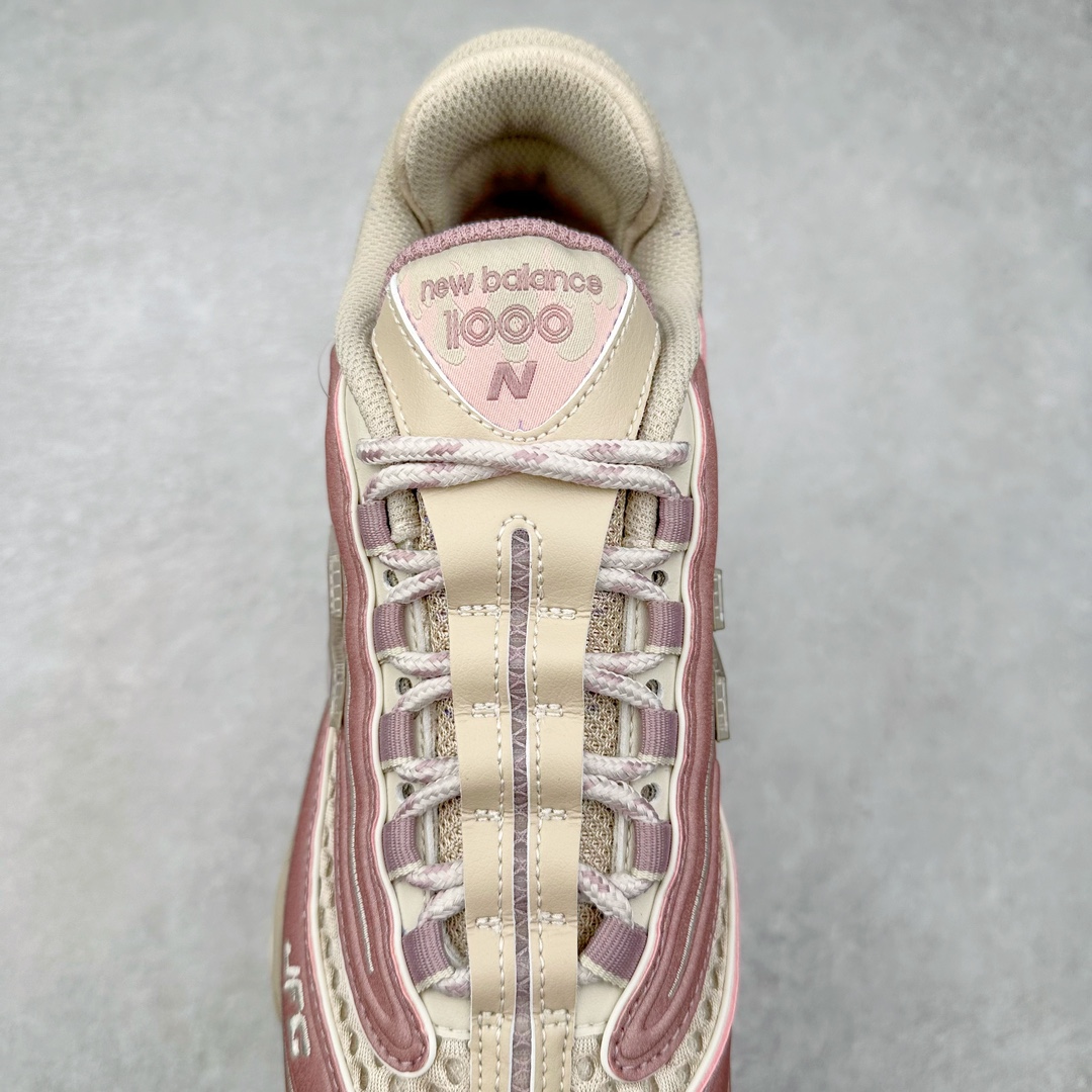 图片[5]-＃GT纯原福利 New Balance M1000 NB新百伦系列低帮复古老爹风休闲运动慢跑鞋 据悉，New Balance的复古鞋型M1000系列将在2024年正式回归。而自家美产创意总监Teddy Santis的AIMÉ LEON DORE也将率先推出联名1000撑撑场子，鞋款预计将在今年正式发布。New Balance1000系列作为NB最高端的鞋型，诞生于1999年，一度成为当年的热门鞋型，神似Nike Air Max95，现在看来也是一双符合潮流趋势的复古老爹鞋型。此番Teddy Santis亲自操刀，将丰富的配色和升级材质于复古的1000鞋型结合，鞋身采用米色、绿色和粉色的搭配。\\\”N\\\”字Logo也以全新的设计呈现，以1000标志性的网布和皮革材质打造，带来全新的视觉体验。后续ALD和New Balance1000的联名还将推出纯白配色，具体颜值还要等更多实物图的释出。AIMÉ LEON DORE和New Balance的多次联名一直有着超高的人气，无论是550还是1906R都有着不低的溢价，预计此番颜值不错的全新1000也会有着较高的人气。尺码：36 37 37.5 38 38.5 39.5 40 40.5 41.5 42 42.5 43 44 44.5 45 45.5 46.5-选品中心