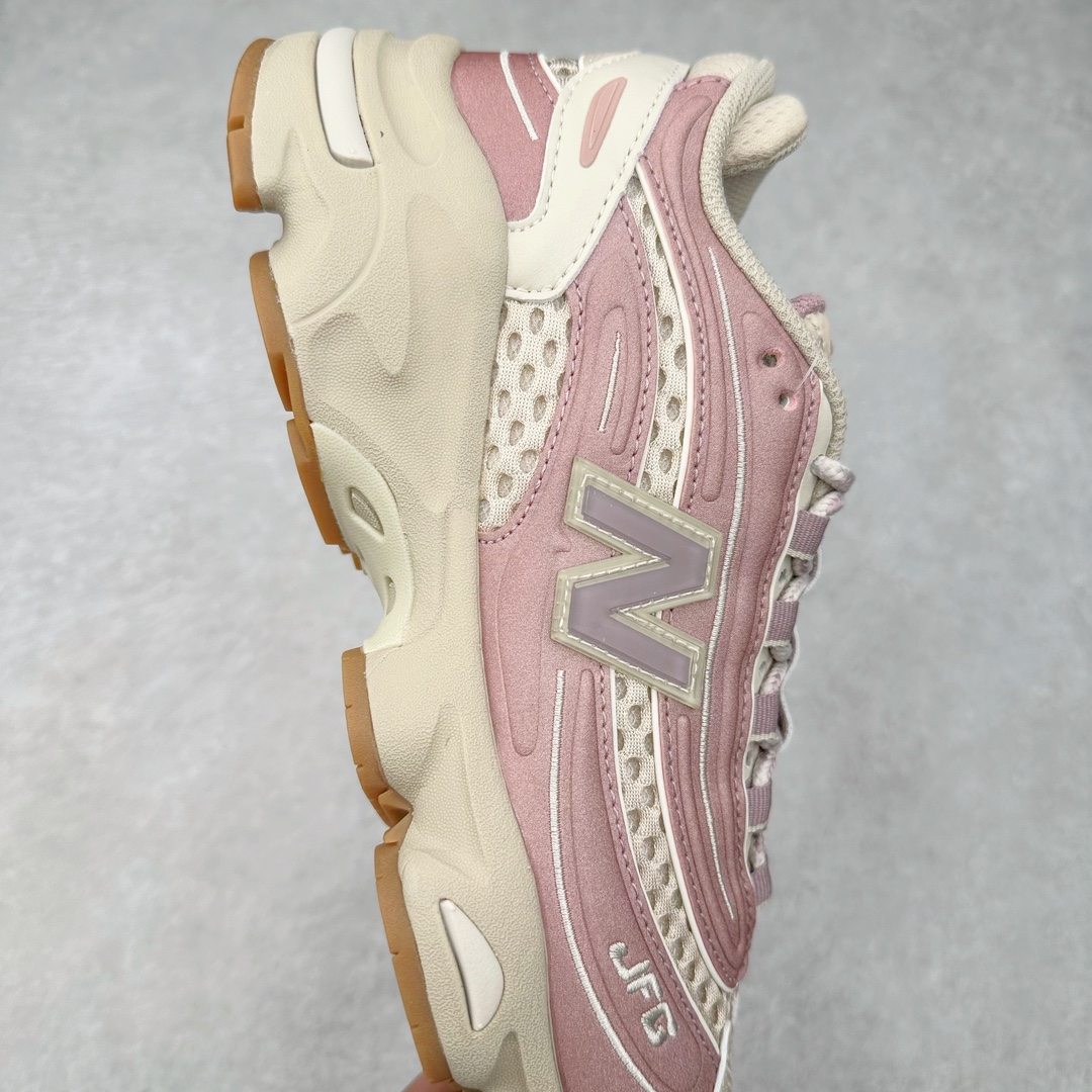 图片[6]-＃GT纯原福利 New Balance M1000 NB新百伦系列低帮复古老爹风休闲运动慢跑鞋 据悉，New Balance的复古鞋型M1000系列将在2024年正式回归。而自家美产创意总监Teddy Santis的AIMÉ LEON DORE也将率先推出联名1000撑撑场子，鞋款预计将在今年正式发布。New Balance1000系列作为NB最高端的鞋型，诞生于1999年，一度成为当年的热门鞋型，神似Nike Air Max95，现在看来也是一双符合潮流趋势的复古老爹鞋型。此番Teddy Santis亲自操刀，将丰富的配色和升级材质于复古的1000鞋型结合，鞋身采用米色、绿色和粉色的搭配。\\\”N\\\”字Logo也以全新的设计呈现，以1000标志性的网布和皮革材质打造，带来全新的视觉体验。后续ALD和New Balance1000的联名还将推出纯白配色，具体颜值还要等更多实物图的释出。AIMÉ LEON DORE和New Balance的多次联名一直有着超高的人气，无论是550还是1906R都有着不低的溢价，预计此番颜值不错的全新1000也会有着较高的人气。尺码：36 37 37.5 38 38.5 39.5 40 40.5 41.5 42 42.5 43 44 44.5 45 45.5 46.5-选品中心