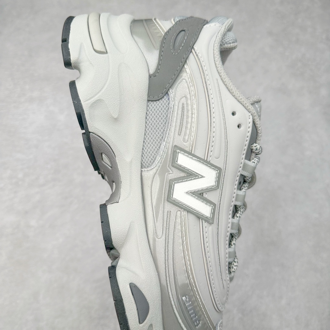 图片[6]-＃GT纯原福利 New Balance M1000 NB新百伦系列低帮复古老爹风休闲运动慢跑鞋 据悉，New Balance的复古鞋型M1000系列将在2024年正式回归。而自家美产创意总监Teddy Santis的AIMÉ LEON DORE也将率先推出联名1000撑撑场子，鞋款预计将在今年正式发布。New Balance1000系列作为NB最高端的鞋型，诞生于1999年，一度成为当年的热门鞋型，神似Nike Air Max95，现在看来也是一双符合潮流趋势的复古老爹鞋型。此番Teddy Santis亲自操刀，将丰富的配色和升级材质于复古的1000鞋型结合，鞋身采用米色、绿色和粉色的搭配。\\\”N\\\”字Logo也以全新的设计呈现，以1000标志性的网布和皮革材质打造，带来全新的视觉体验。后续ALD和New Balance1000的联名还将推出纯白配色，具体颜值还要等更多实物图的释出。AIMÉ LEON DORE和New Balance的多次联名一直有着超高的人气，无论是550还是1906R都有着不低的溢价，预计此番颜值不错的全新1000也会有着较高的人气。尺码：36 37 37.5 38 38.5 39.5 40 40.5 41.5 42 42.5 43 44 44.5 45 45.5 46.5-选品中心