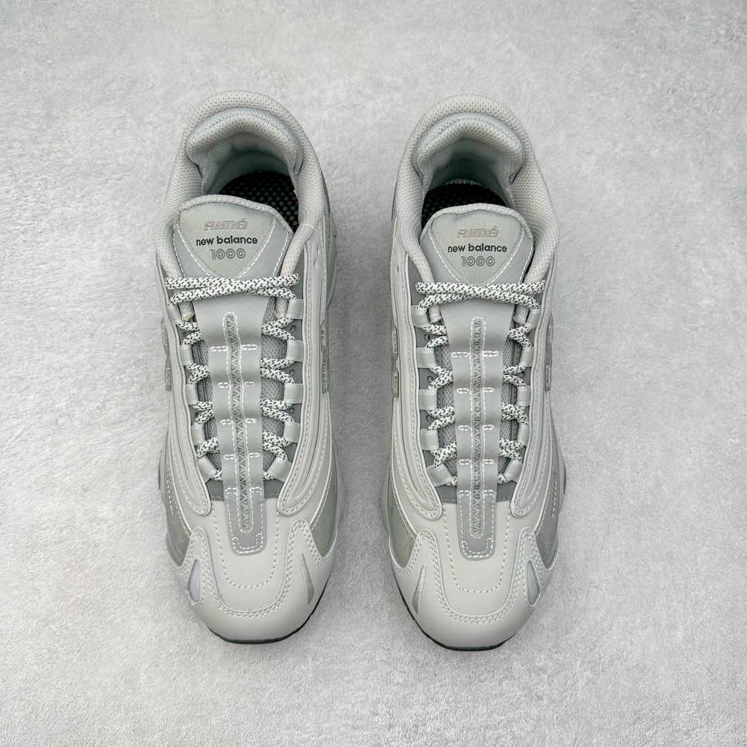 图片[2]-＃GT纯原福利 New Balance M1000 NB新百伦系列低帮复古老爹风休闲运动慢跑鞋 据悉，New Balance的复古鞋型M1000系列将在2024年正式回归。而自家美产创意总监Teddy Santis的AIMÉ LEON DORE也将率先推出联名1000撑撑场子，鞋款预计将在今年正式发布。New Balance1000系列作为NB最高端的鞋型，诞生于1999年，一度成为当年的热门鞋型，神似Nike Air Max95，现在看来也是一双符合潮流趋势的复古老爹鞋型。此番Teddy Santis亲自操刀，将丰富的配色和升级材质于复古的1000鞋型结合，鞋身采用米色、绿色和粉色的搭配。\\\”N\\\”字Logo也以全新的设计呈现，以1000标志性的网布和皮革材质打造，带来全新的视觉体验。后续ALD和New Balance1000的联名还将推出纯白配色，具体颜值还要等更多实物图的释出。AIMÉ LEON DORE和New Balance的多次联名一直有着超高的人气，无论是550还是1906R都有着不低的溢价，预计此番颜值不错的全新1000也会有着较高的人气。尺码：36 37 37.5 38 38.5 39.5 40 40.5 41.5 42 42.5 43 44 44.5 45 45.5 46.5-选品中心