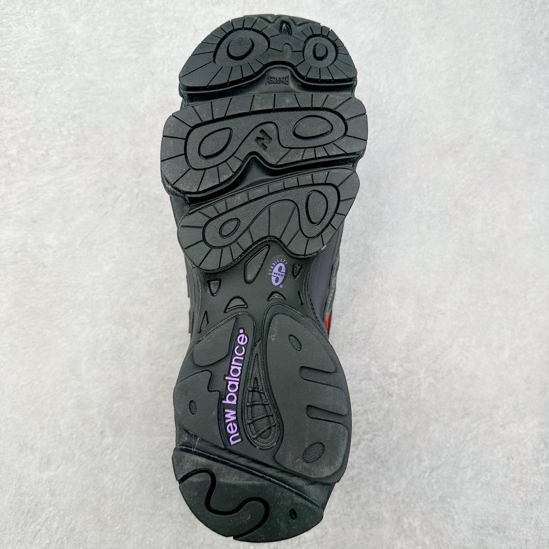 图片[9]-＃GT纯原福利 New Balance M1000 NB新百伦系列低帮复古老爹风休闲运动慢跑鞋 据悉，New Balance的复古鞋型M1000系列将在2024年正式回归。而自家美产创意总监Teddy Santis的AIMÉ LEON DORE也将率先推出联名1000撑撑场子，鞋款预计将在今年正式发布。New Balance1000系列作为NB最高端的鞋型，诞生于1999年，一度成为当年的热门鞋型，神似Nike Air Max95，现在看来也是一双符合潮流趋势的复古老爹鞋型。此番Teddy Santis亲自操刀，将丰富的配色和升级材质于复古的1000鞋型结合，鞋身采用米色、绿色和粉色的搭配。\\\”N\\\”字Logo也以全新的设计呈现，以1000标志性的网布和皮革材质打造，带来全新的视觉体验。后续ALD和New Balance1000的联名还将推出纯白配色，具体颜值还要等更多实物图的释出。AIMÉ LEON DORE和New Balance的多次联名一直有着超高的人气，无论是550还是1906R都有着不低的溢价，预计此番颜值不错的全新1000也会有着较高的人气。尺码：36 37 37.5 38 38.5 39.5 40 40.5 41.5 42 42.5 43 44 44.5 45 45.5 46.5-选品中心