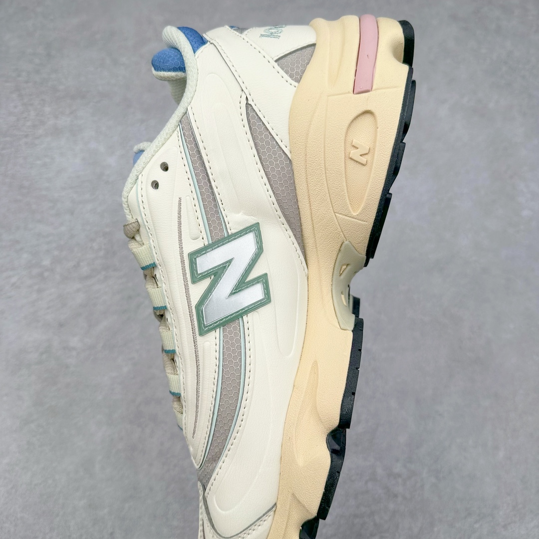 图片[7]-＃GT纯原福利 New Balance M1000 NB新百伦系列低帮复古老爹风休闲运动慢跑鞋 据悉，New Balance的复古鞋型M1000系列将在2024年正式回归。而自家美产创意总监Teddy Santis的AIMÉ LEON DORE也将率先推出联名1000撑撑场子，鞋款预计将在今年正式发布。New Balance1000系列作为NB最高端的鞋型，诞生于1999年，一度成为当年的热门鞋型，神似Nike Air Max95，现在看来也是一双符合潮流趋势的复古老爹鞋型。此番Teddy Santis亲自操刀，将丰富的配色和升级材质于复古的1000鞋型结合，鞋身采用米色、绿色和粉色的搭配。\\\”N\\\”字Logo也以全新的设计呈现，以1000标志性的网布和皮革材质打造，带来全新的视觉体验。后续ALD和New Balance1000的联名还将推出纯白配色，具体颜值还要等更多实物图的释出。AIMÉ LEON DORE和New Balance的多次联名一直有着超高的人气，无论是550还是1906R都有着不低的溢价，预计此番颜值不错的全新1000也会有着较高的人气。尺码：36 37 37.5 38 38.5 39.5 40 40.5 41.5 42 42.5 43 44 44.5 45 45.5 46.5-选品中心