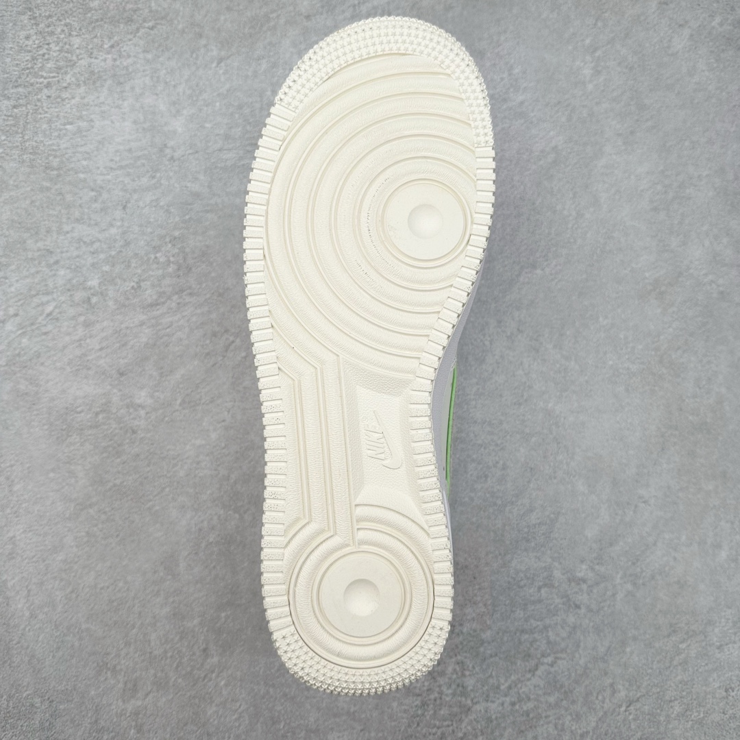 图片[9]-＃特价福利 NK Air Force 1´07 Low 空军一号百搭休闲运动板鞋 DIY得物定制配色 柔软、弹性十足的缓震性能和出色的中底设计 横跨复古与现代的外型结合 造就出风靡全球三十多年的Force 1 直到今天还深受青睐 尺码：35.5 36 36.5 37.5 38 38.5 39 40 40.5 41 42 42.5 43 44 44.5 45-选品中心