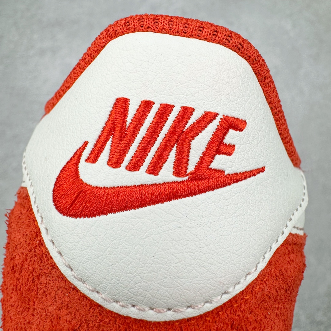 图片[18]-＃JC纯原 NK Classic Cortez Leather 阿甘复古初代皮革慢跑鞋 DZ2795-601 实体平台指令订单 全套原纸板楦头开发 原厂数据大底磨具 一比一鞋头弧度高度鞋身弧度 细节品控鞋型随意对比 正确烫金高频细节 公司级标准检验QC 区分市面一切版本 完美复刻阿甘复古鞋型 尺码：35.5 36 36.5 37.5 38 38.5 39 40 40.5 41 42 42.5 43 44 45-选品中心