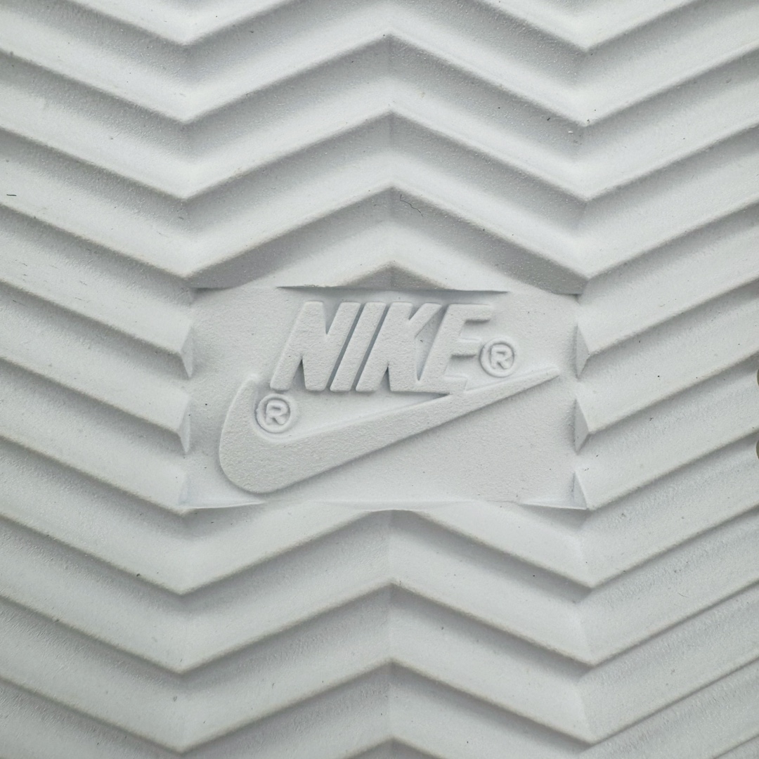 图片[19]-＃JC纯原 NK Classic Cortez Leather 阿甘复古初代皮革慢跑鞋 DZ2795-401 实体平台指令订单 全套原纸板楦头开发 原厂数据大底磨具 一比一鞋头弧度高度鞋身弧度 细节品控鞋型随意对比 正确烫金高频细节 公司级标准检验QC 区分市面一切版本 完美复刻阿甘复古鞋型 尺码：35.5 36 36.5 37.5 38 38.5 39 40 40.5 41 42 42.5 43 44 45-选品中心