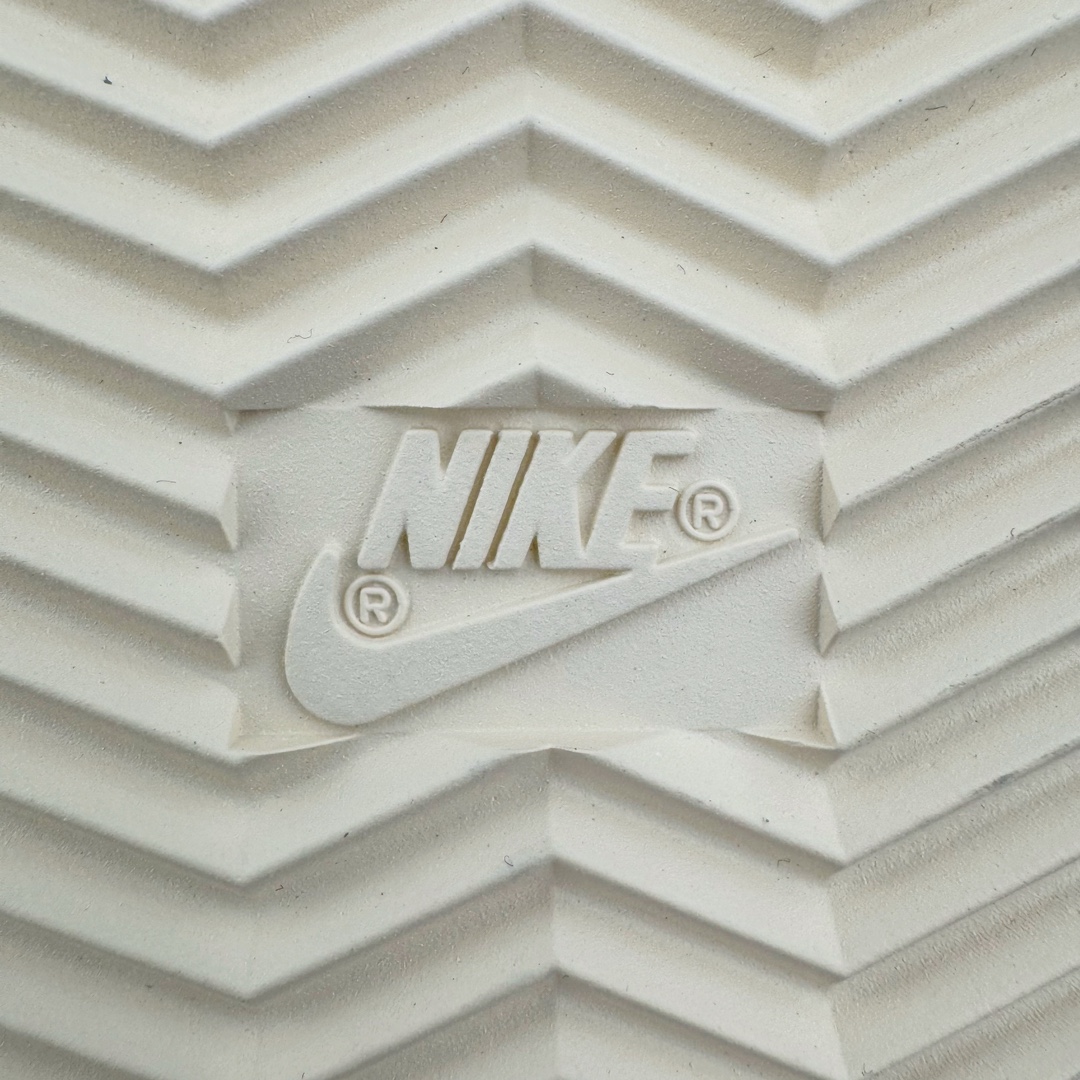 图片[20]-＃JC纯原 NK Classic Cortez Leather 阿甘复古初代皮革慢跑鞋 FB6877-001 实体平台指令订单 全套原纸板楦头开发 原厂数据大底磨具 一比一鞋头弧度高度鞋身弧度 细节品控鞋型随意对比 正确烫金高频细节 公司级标准检验QC 区分市面一切版本 完美复刻阿甘复古鞋型 尺码：35.5 36 36.5 37.5 38 38.5 39 40 40.5 41 42 42.5 43 44 45-选品中心